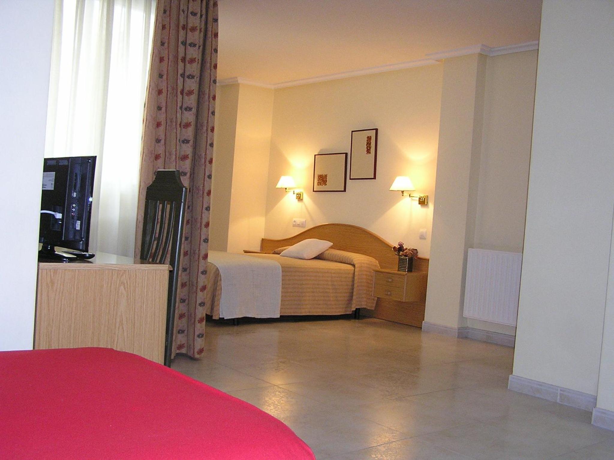 Quadruple Room - Photo 1