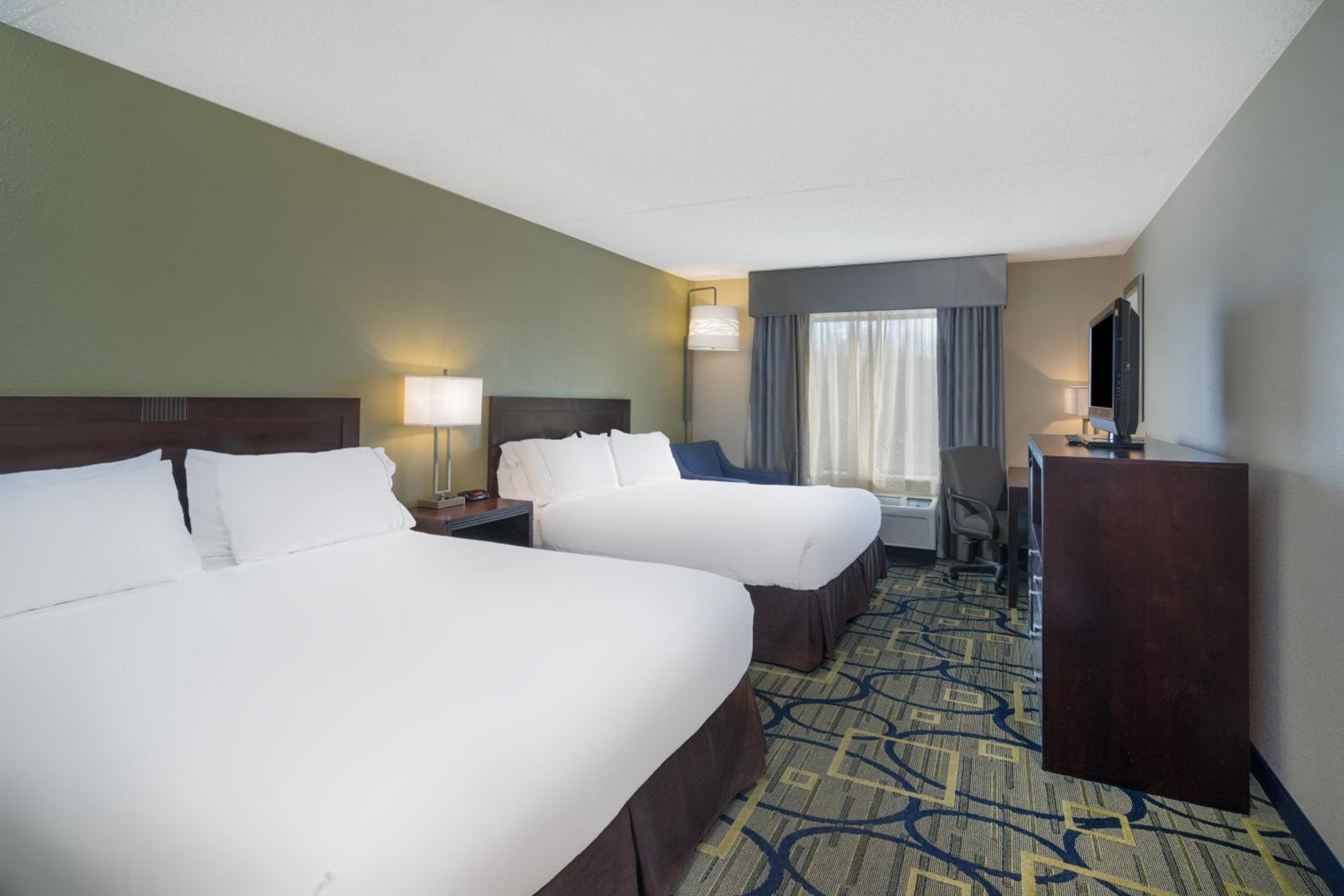 Standard Room with Two Queen Beds