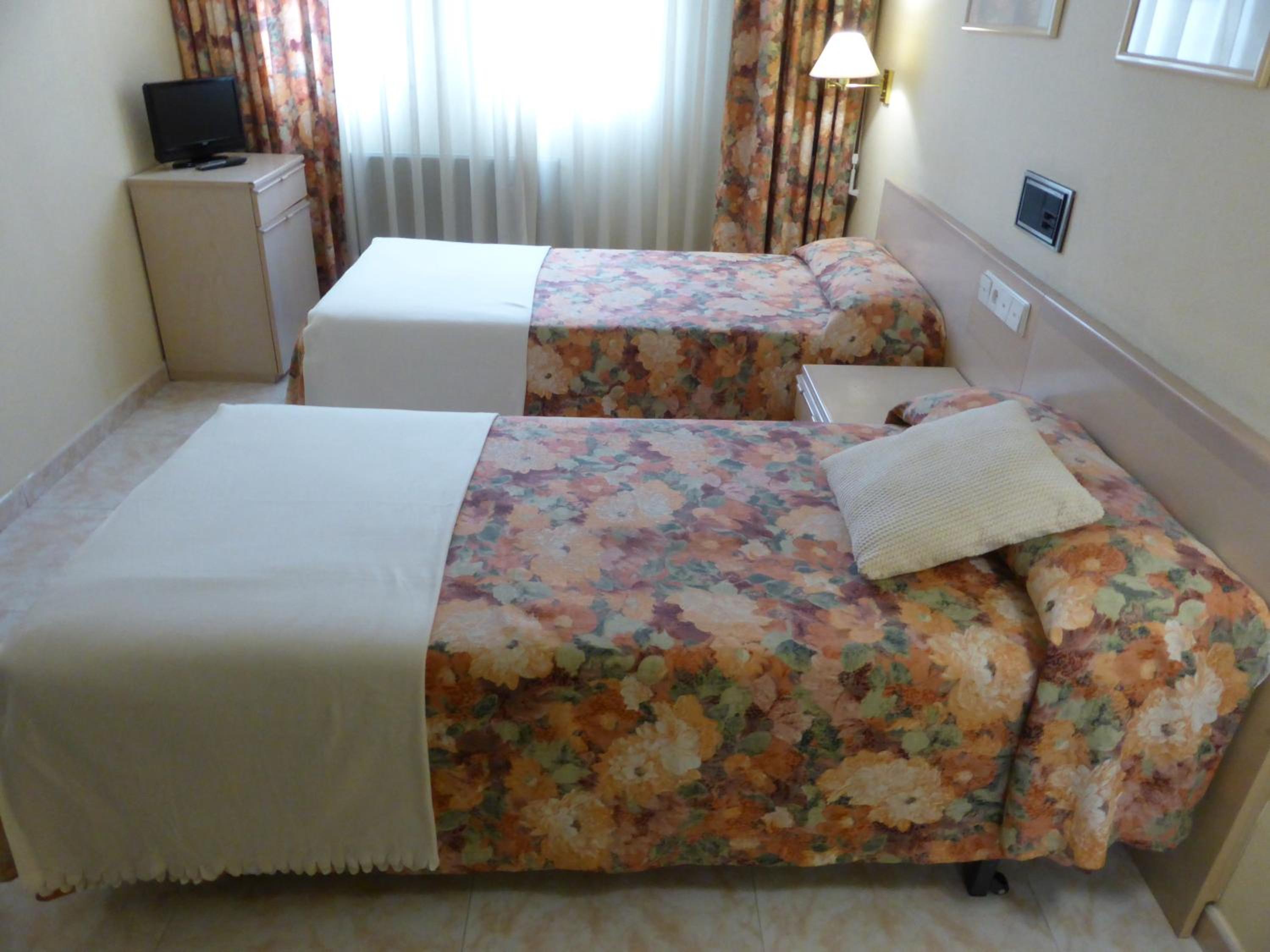 Triple Room - Photo 1