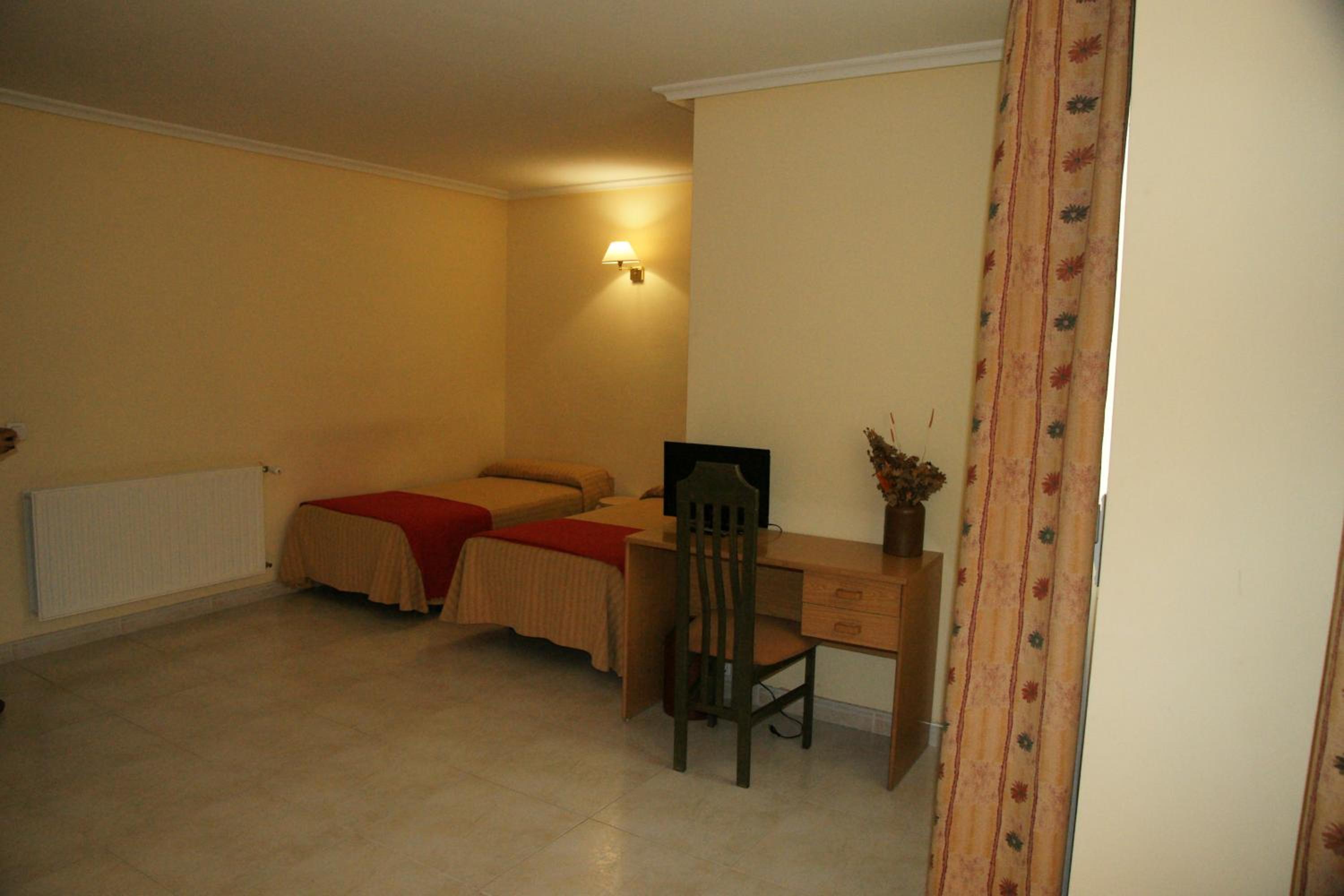 Quadruple Room - Photo 4