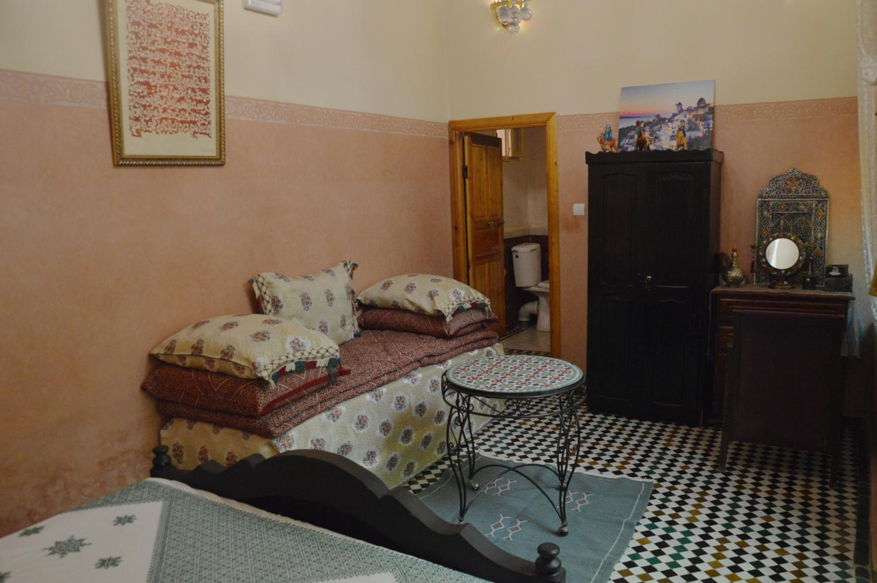 Standard Double Room - Photo 9