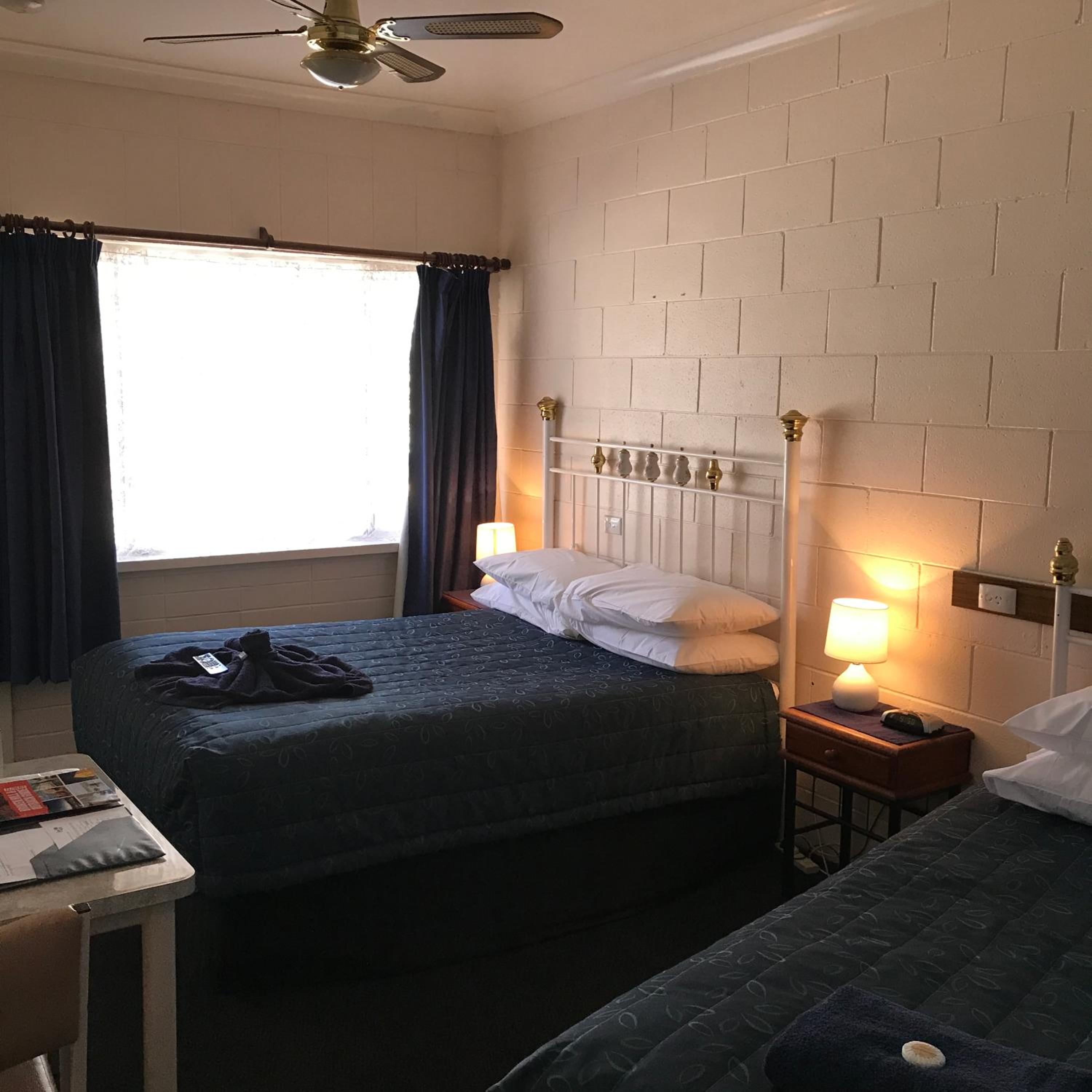 Budget Twin Room - Photo 1