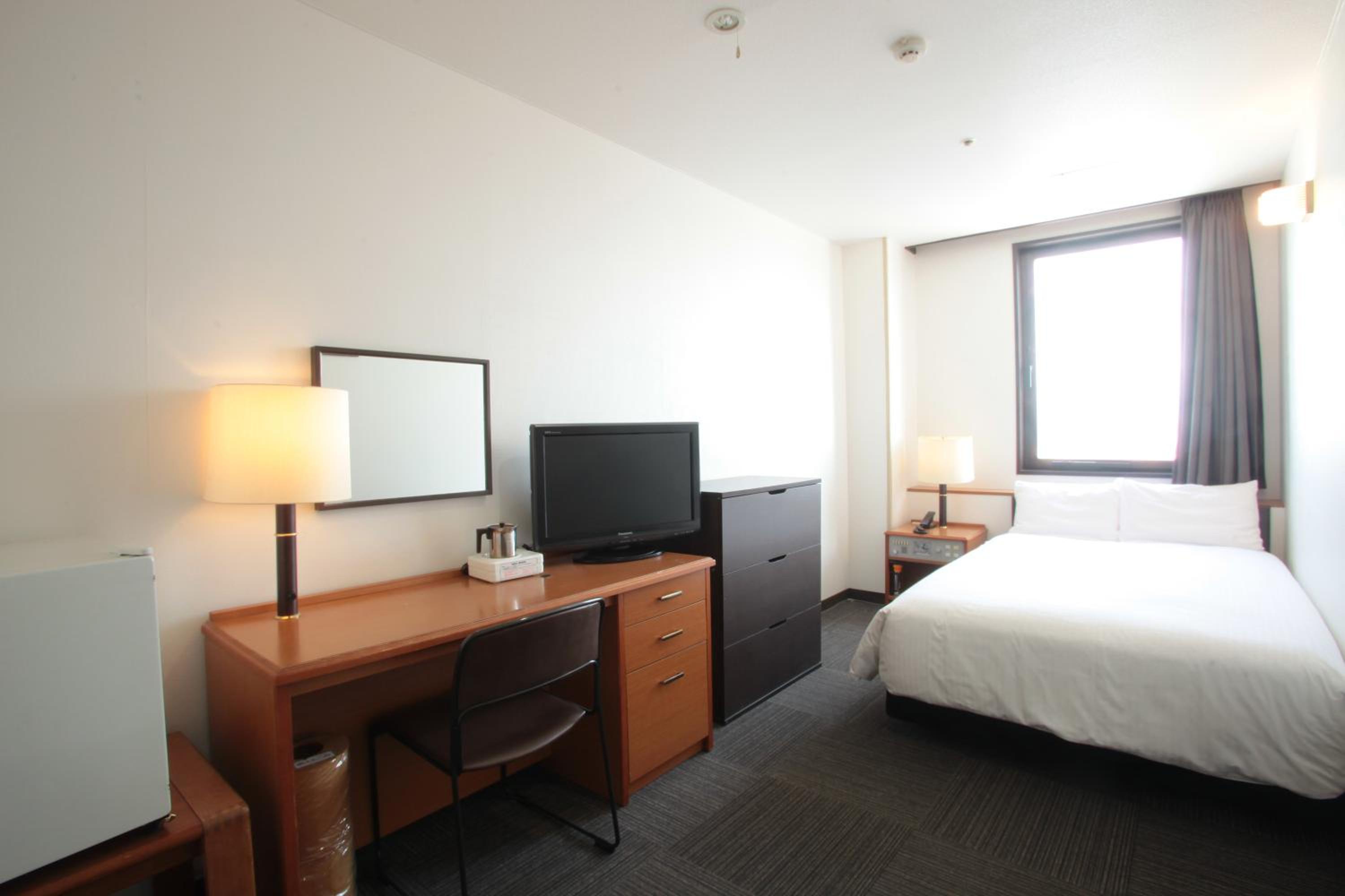 Double Room with Small Double Bed - Smoking - Photo 1