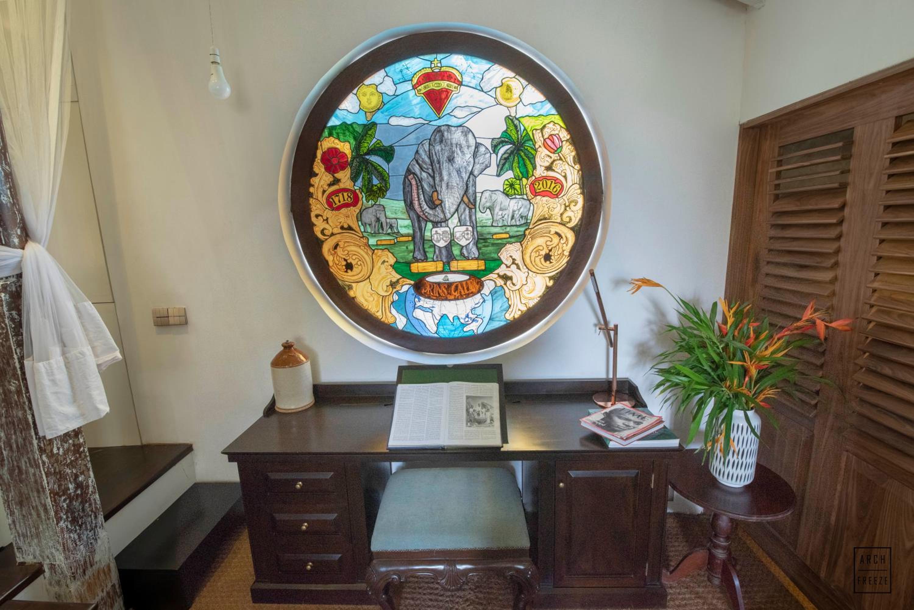 Deluxe Double Room and Famous Five Star Breakfast Included