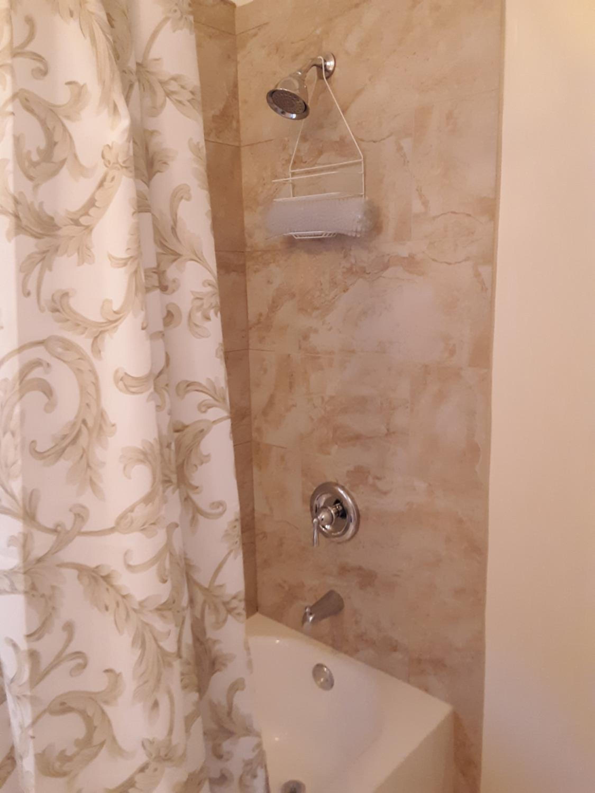 Standard Queen Room photo 2