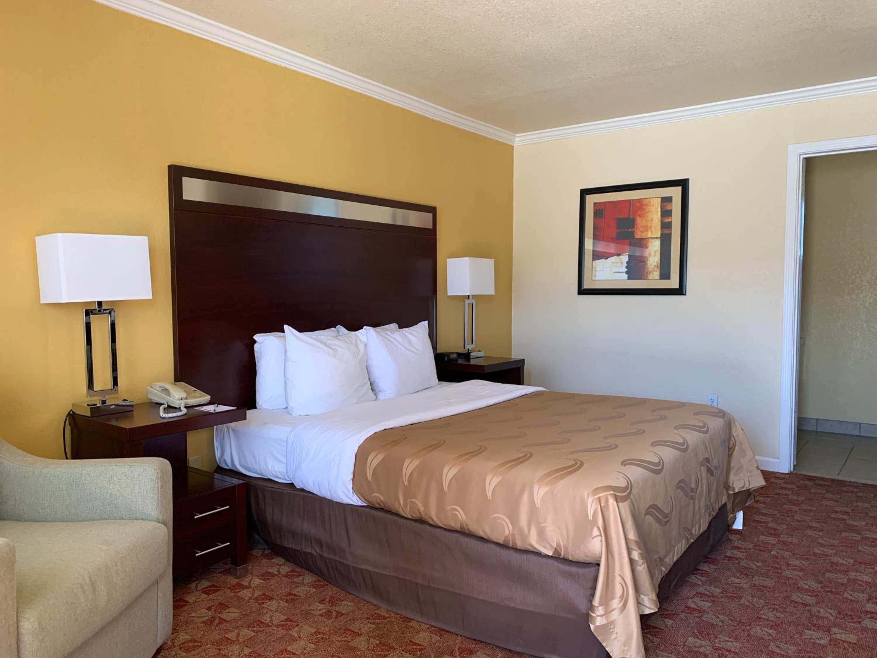 King Room Upgrade - Accessible/Non-Smoking - Photo 1