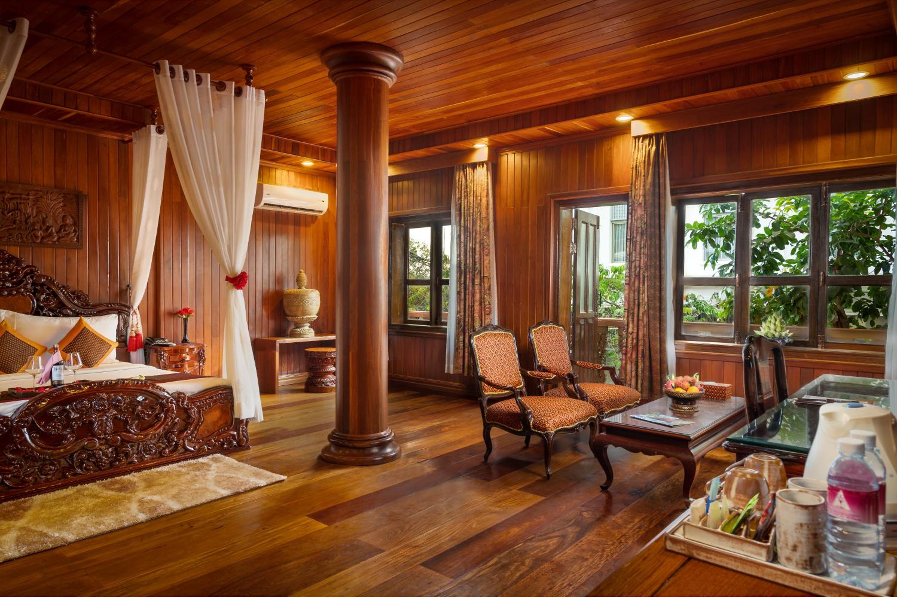  VIP Suite with Balcony - City View