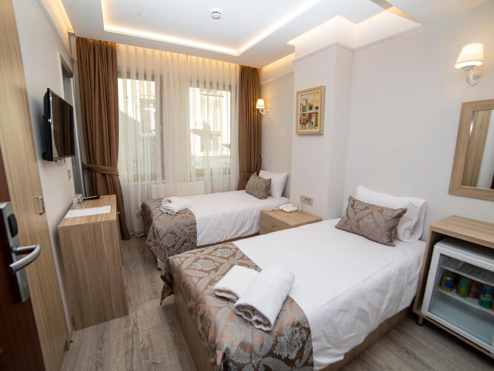 Standard Triple Room photo 3