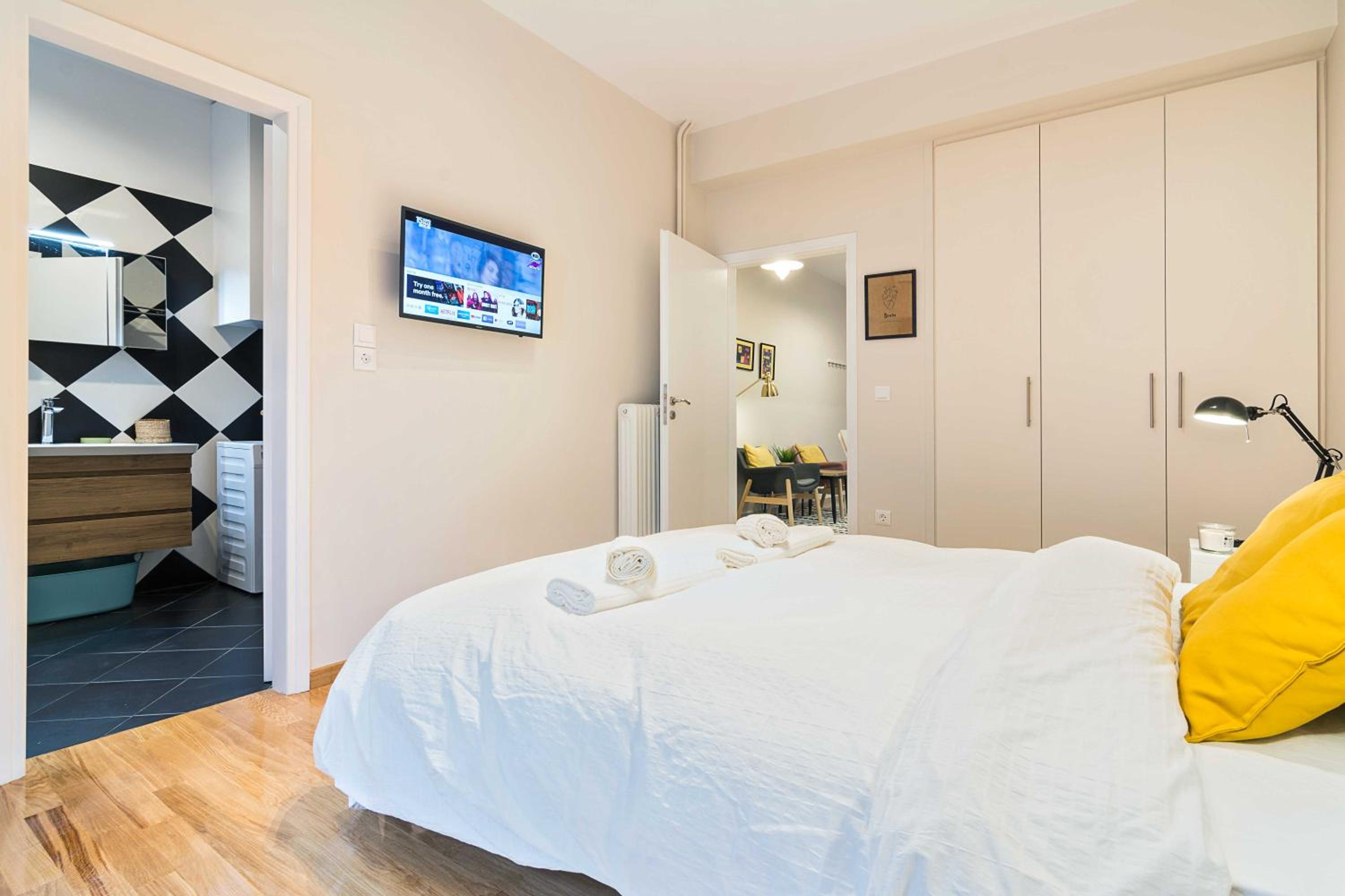 One-Bedroom Apartment