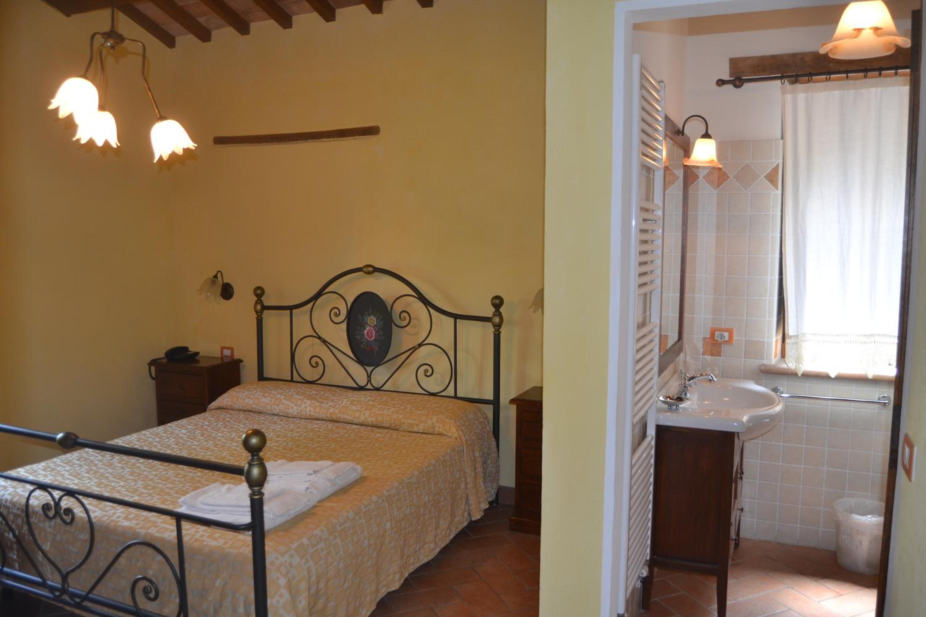 Double Room with Pool View photo 1