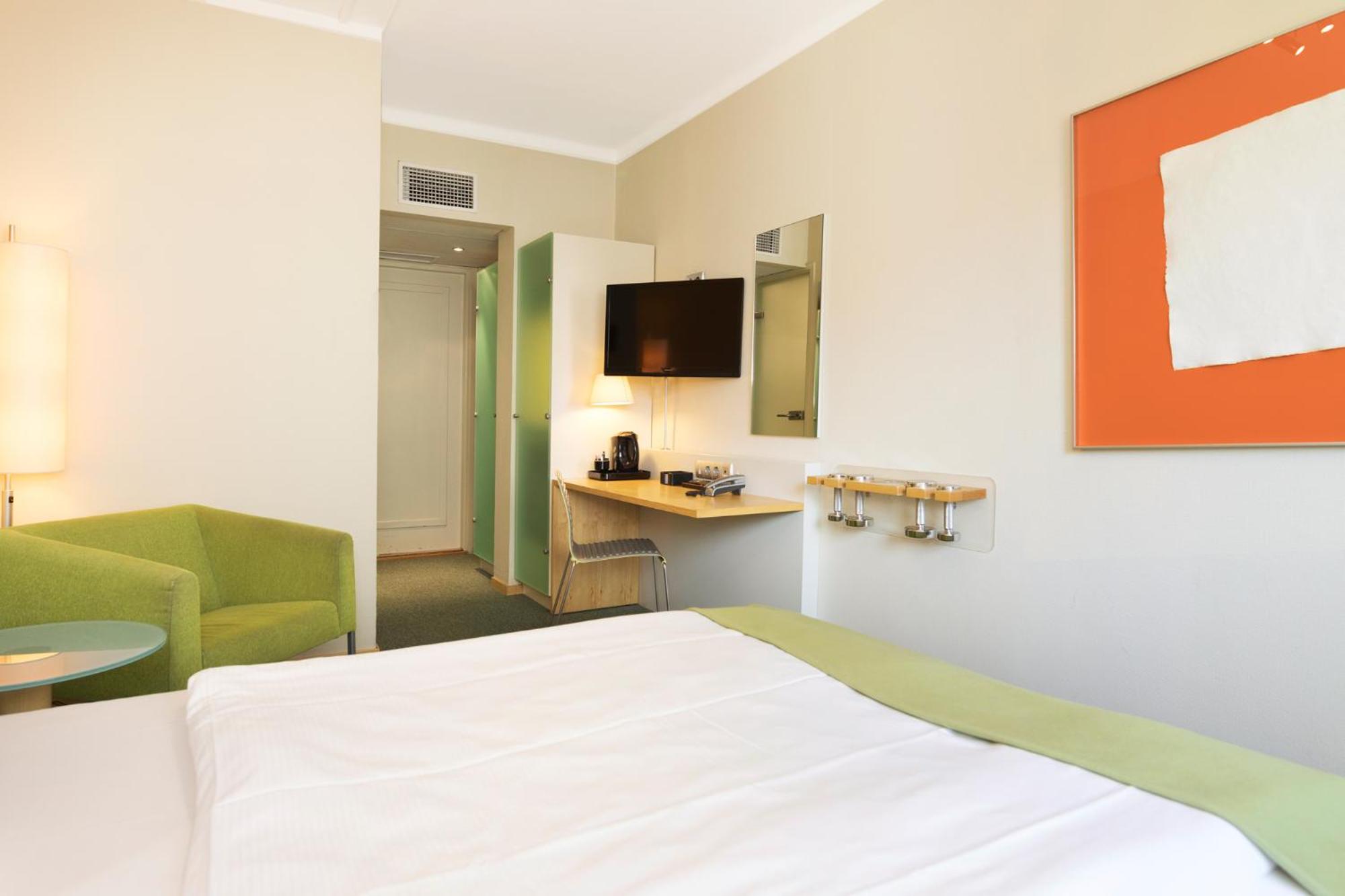 Classic Room (55 in bed)  - Photo 3