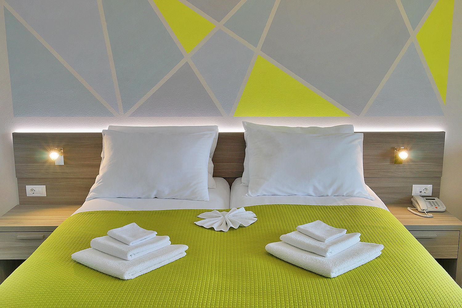 Double Room with Balcony and Sea View - Photo 2