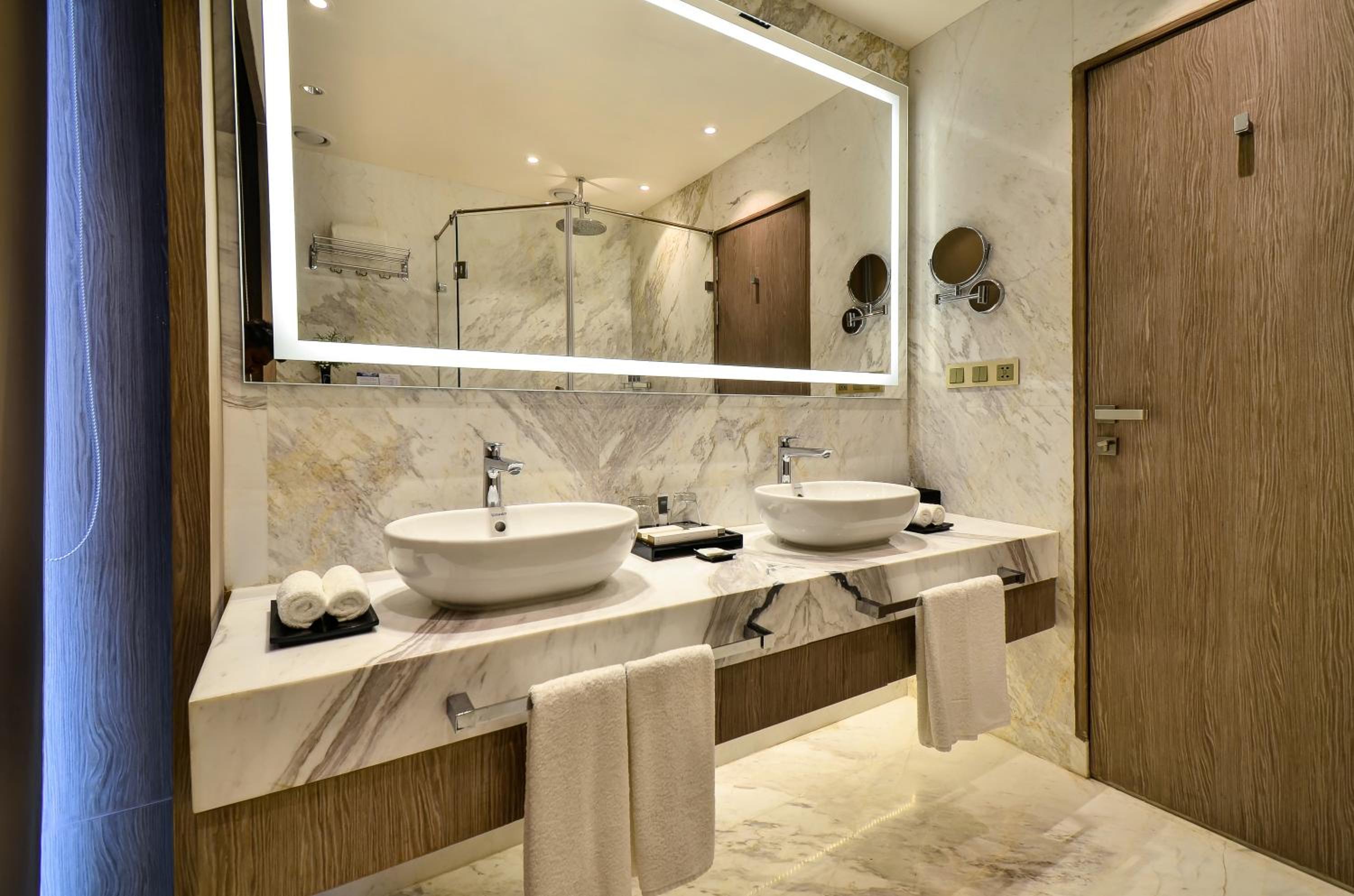 Executive Room - Photo 3