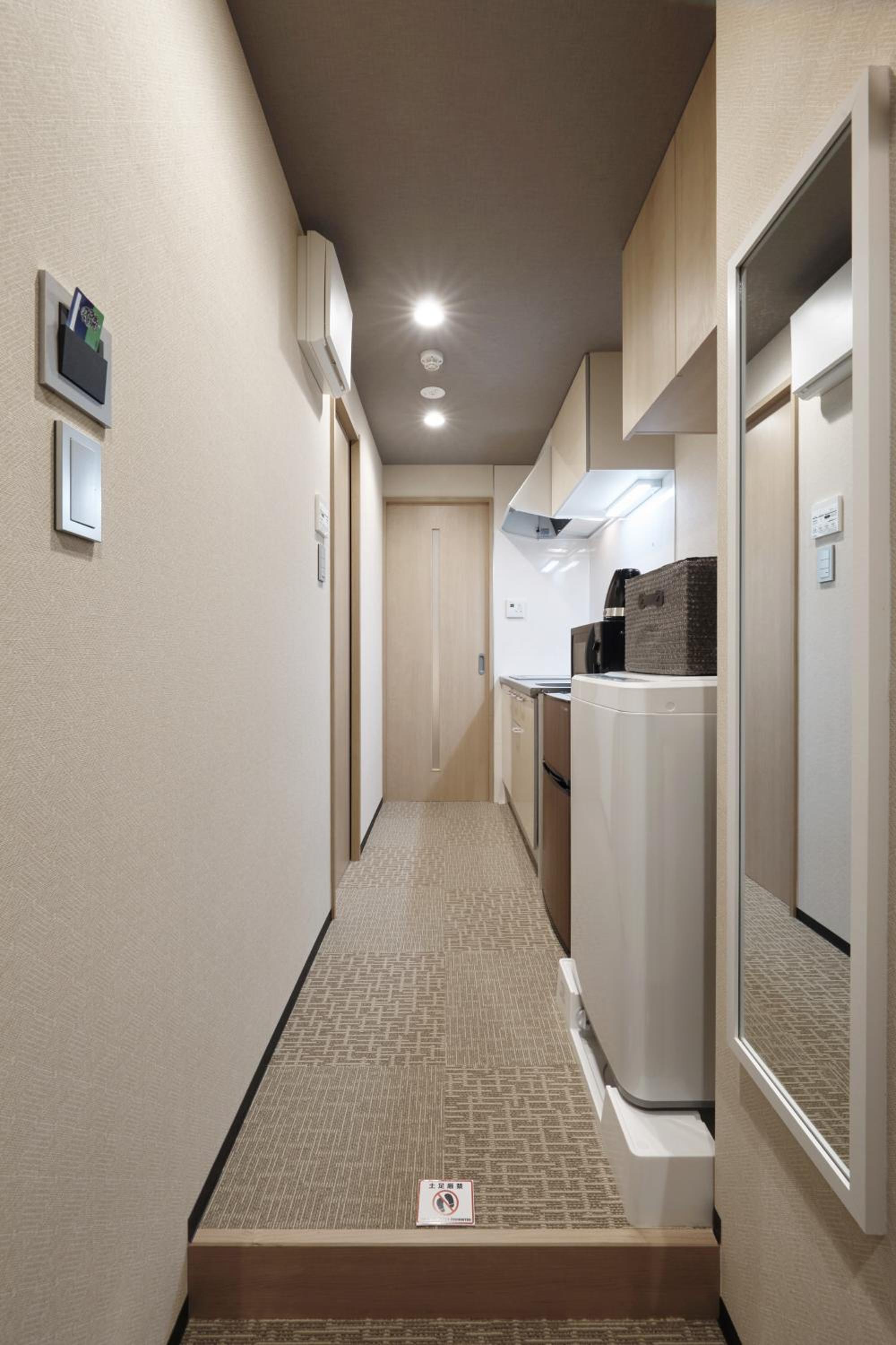 Economy Twin Room - Photo 13