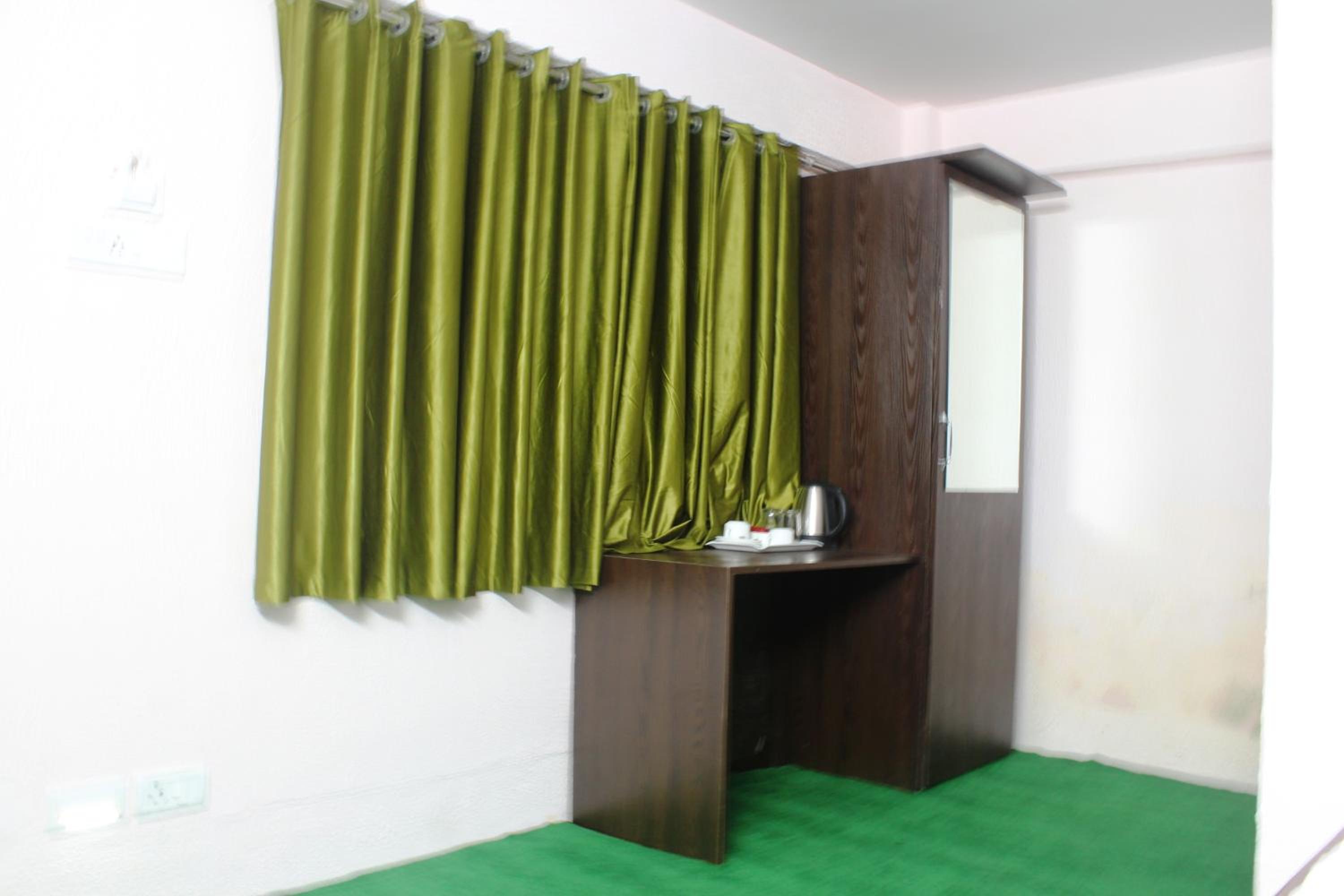 Budget Double Room - Photo 1