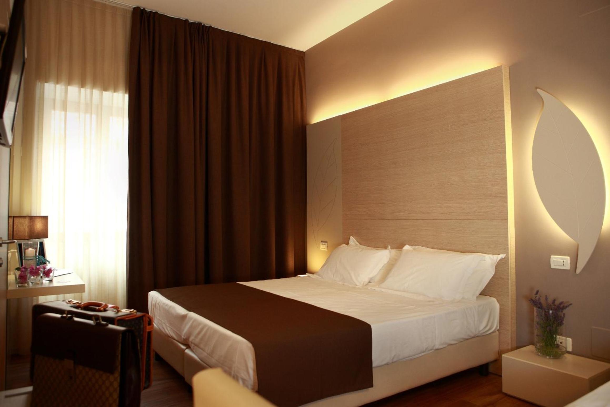 Superior Double or Twin Room - Photo 8