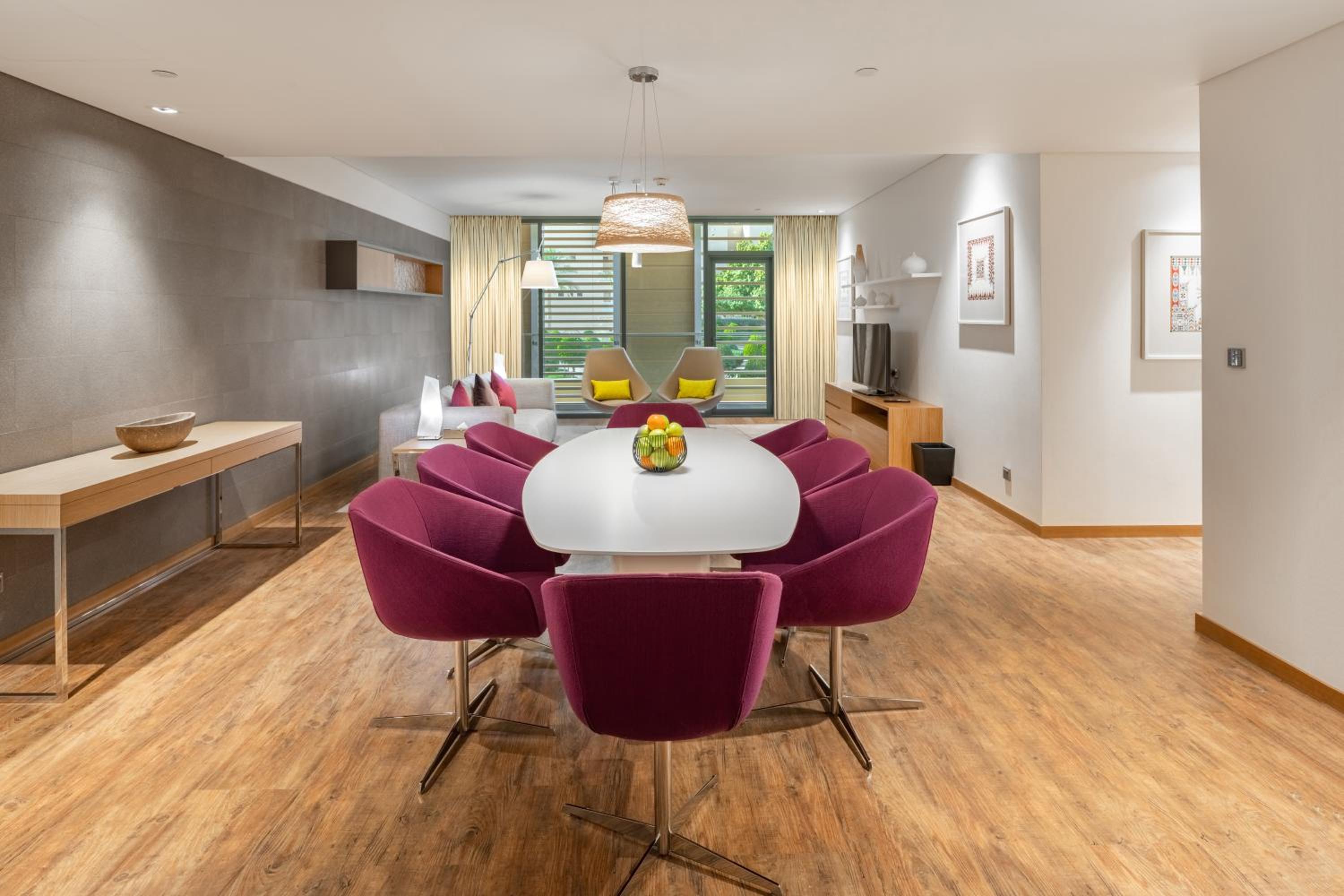 Presidential Suite with Lounge Access