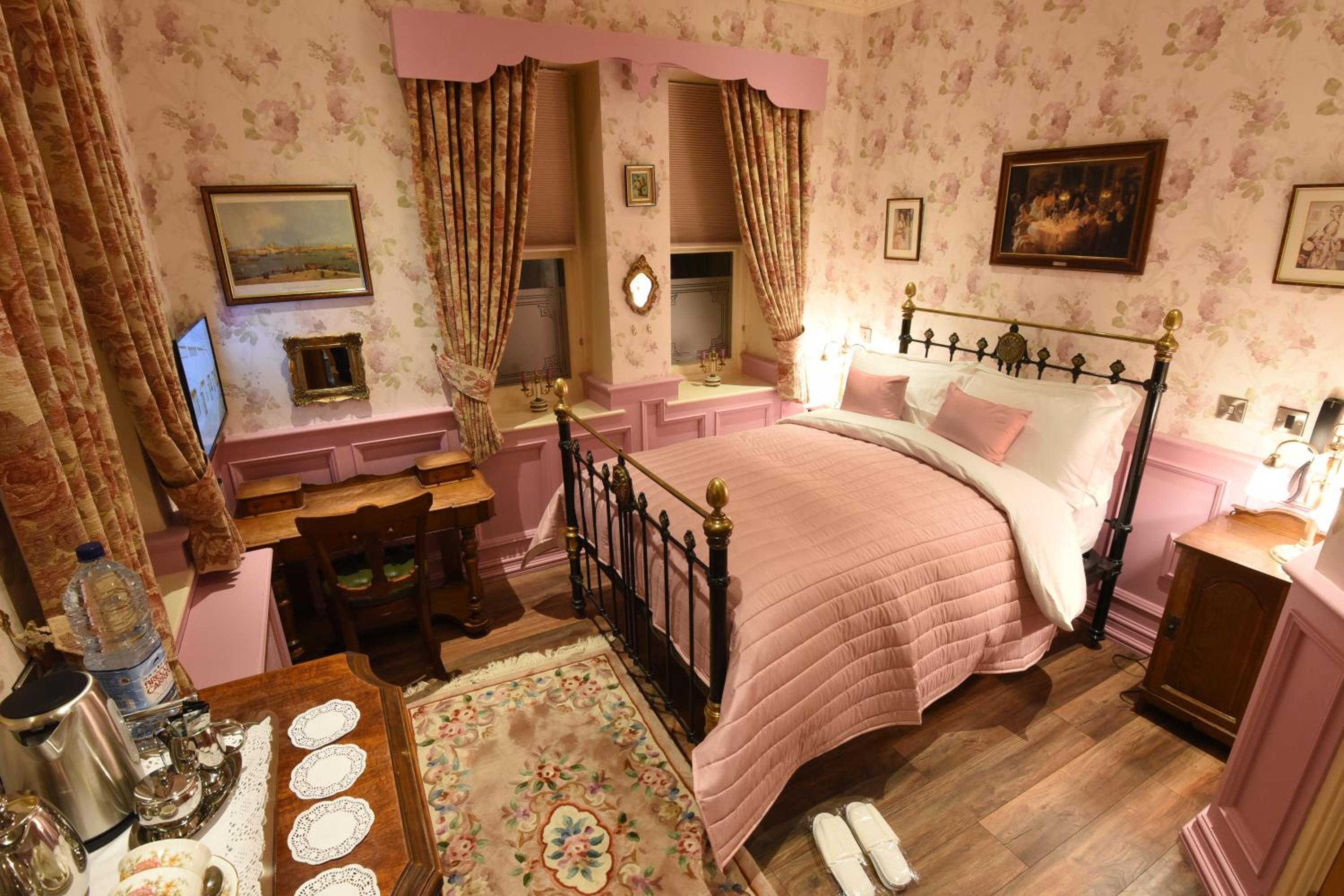 Deluxe Double Room - Photo 8