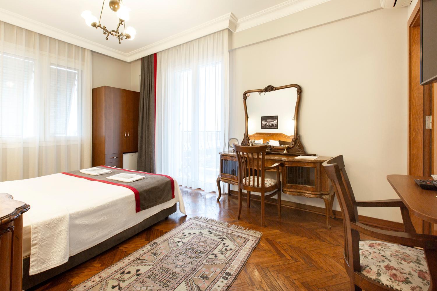 King Room with Balcony photo 3