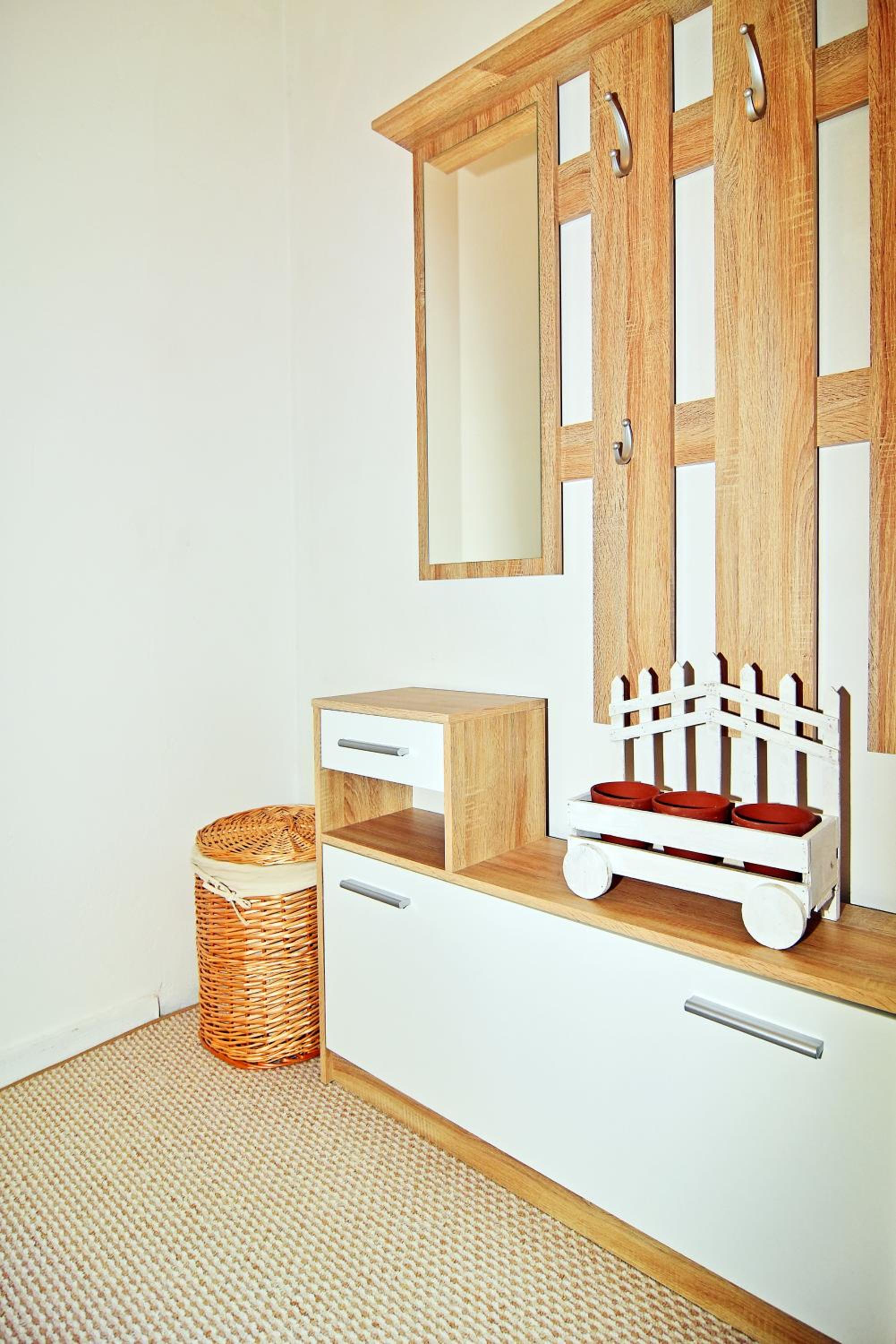 One-Bedroom Apartment - Photo 6