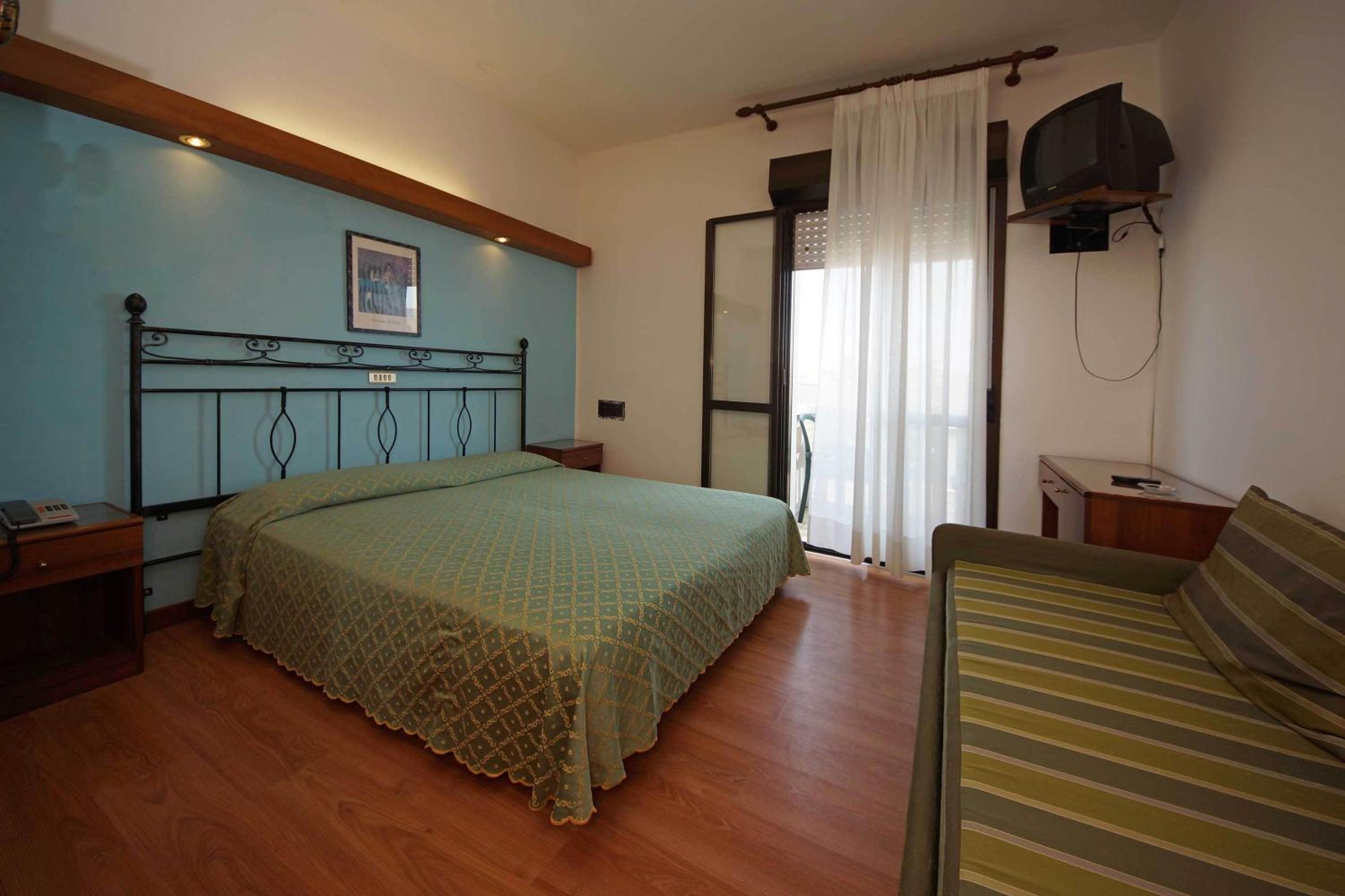Triple Room photo 3