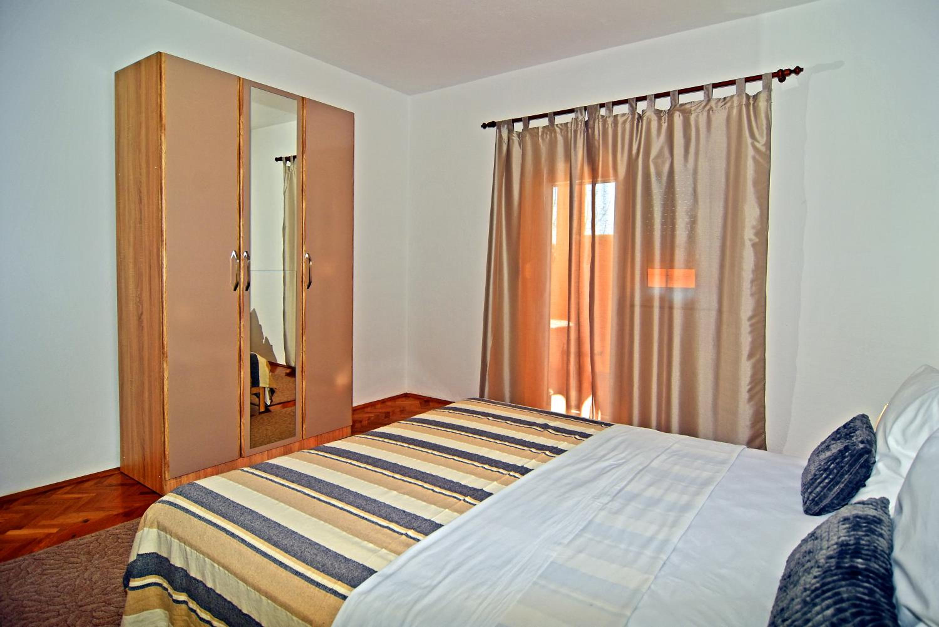 One-Bedroom Apartment - Photo 30