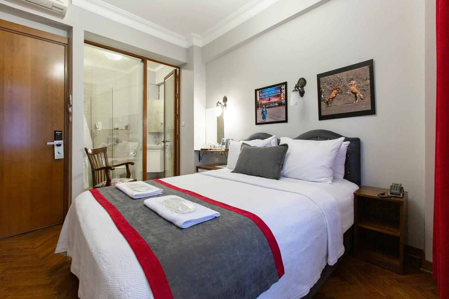 Queen Room with Sea View photo 2