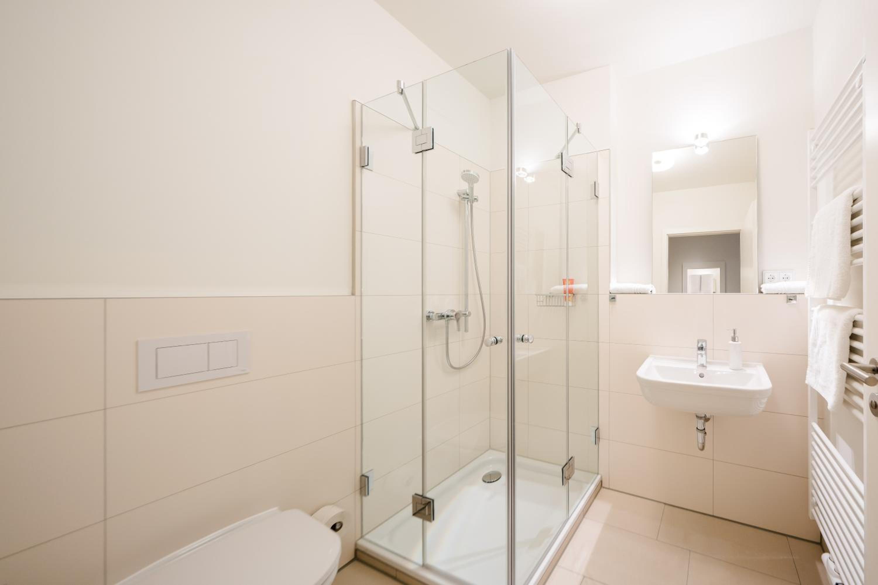Double or Twin Room Souterrain - Photo 4