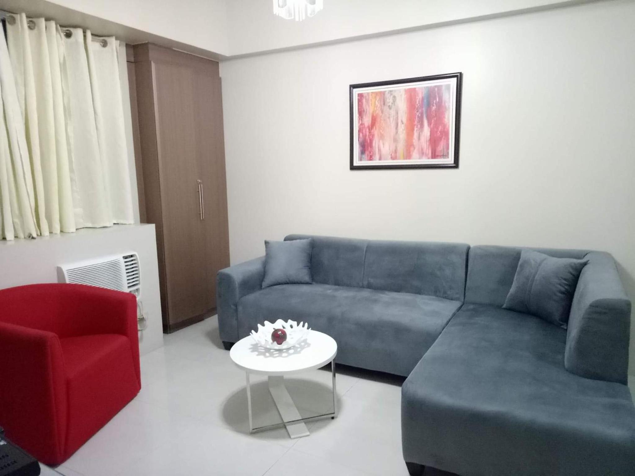 One-Bedroom Apartment - Photo 12