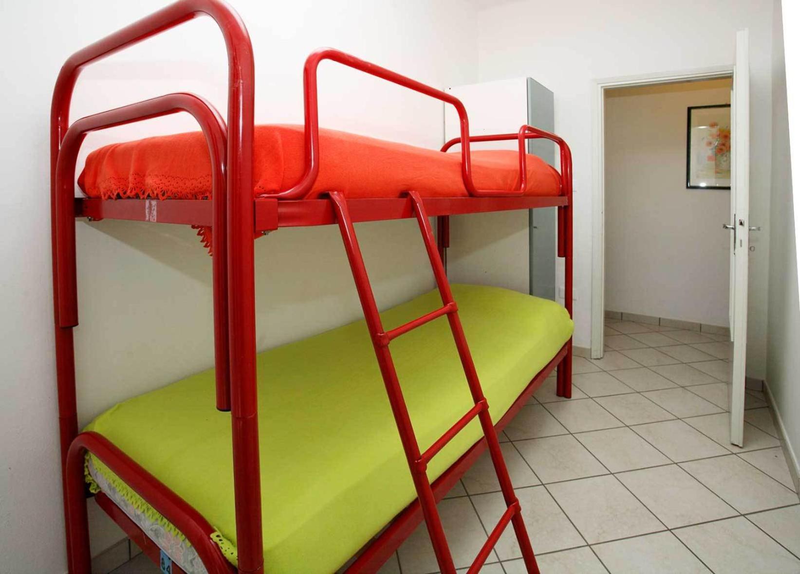 One-Bedroom Apartment with Balcony (5 Adults) - Photo 7