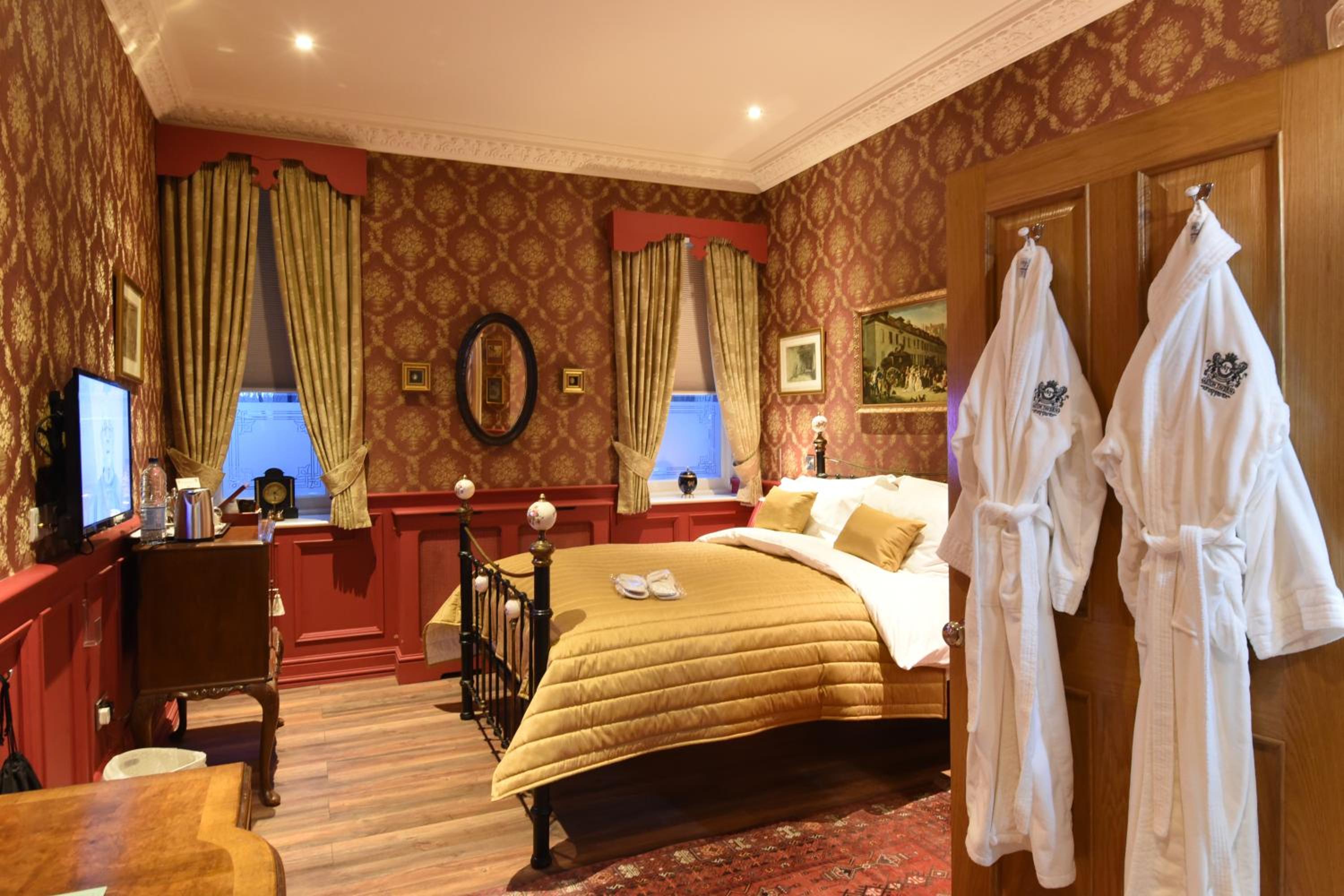 Deluxe King Room photo 3