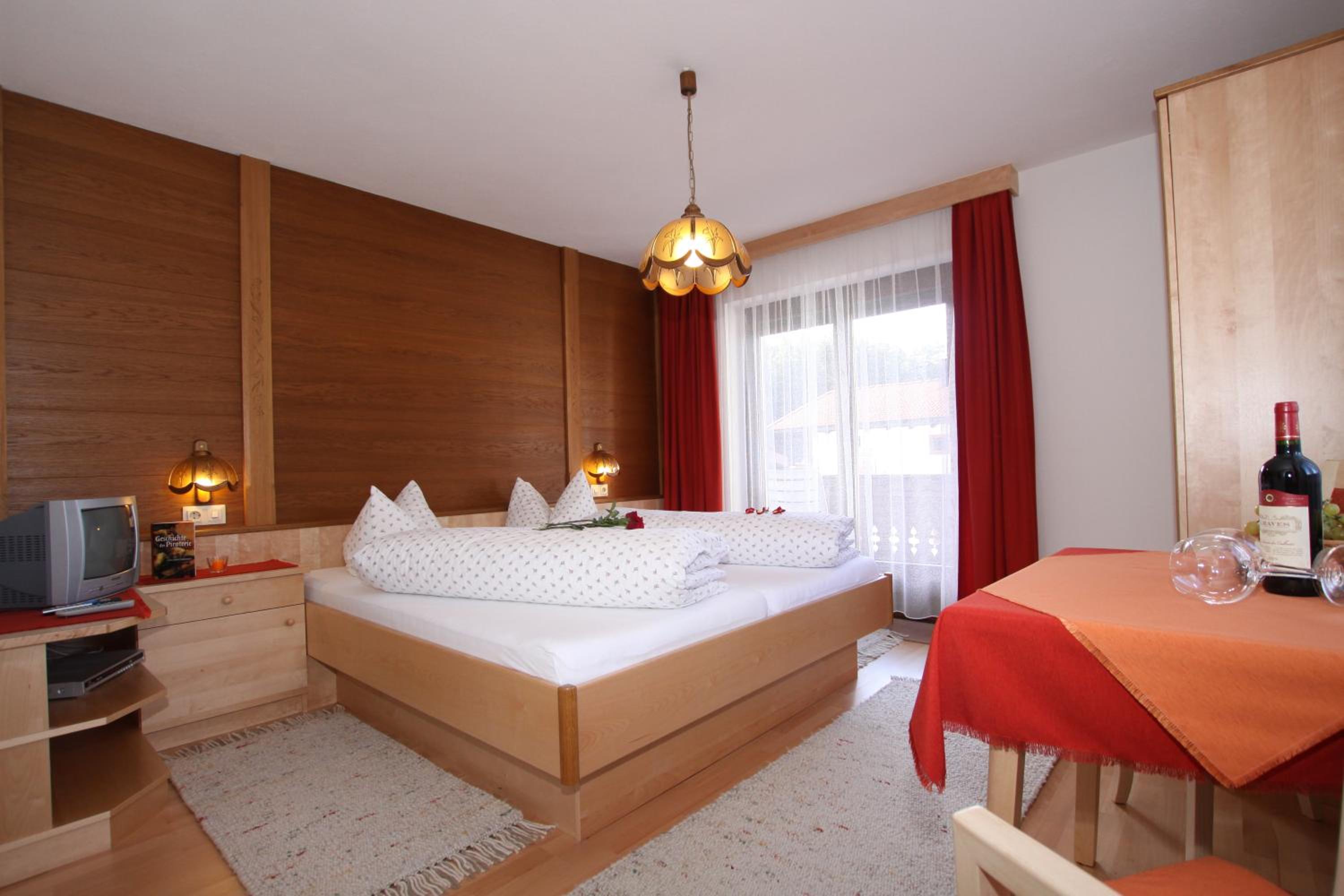 Double Room with Balcony photo 3
