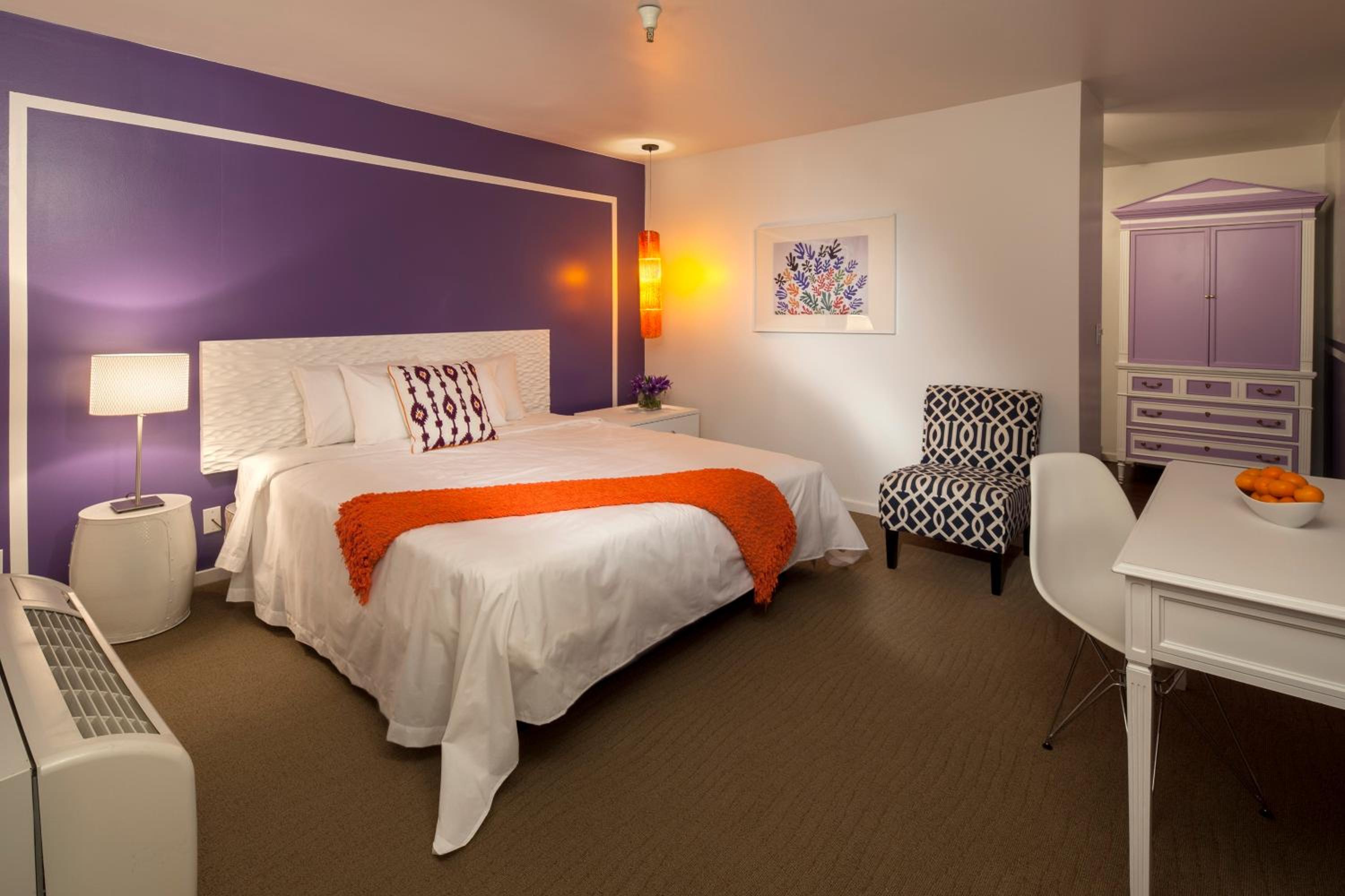 King Room - Non-Smoking - Photo 6