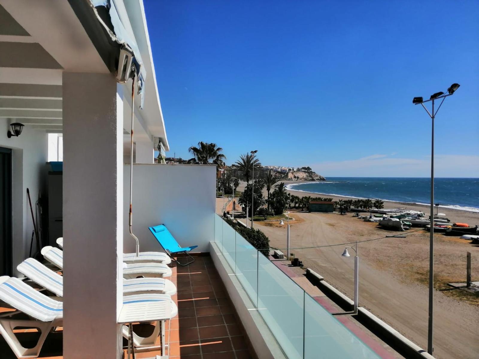 Penthouse with Terrace and Sea View photo 3