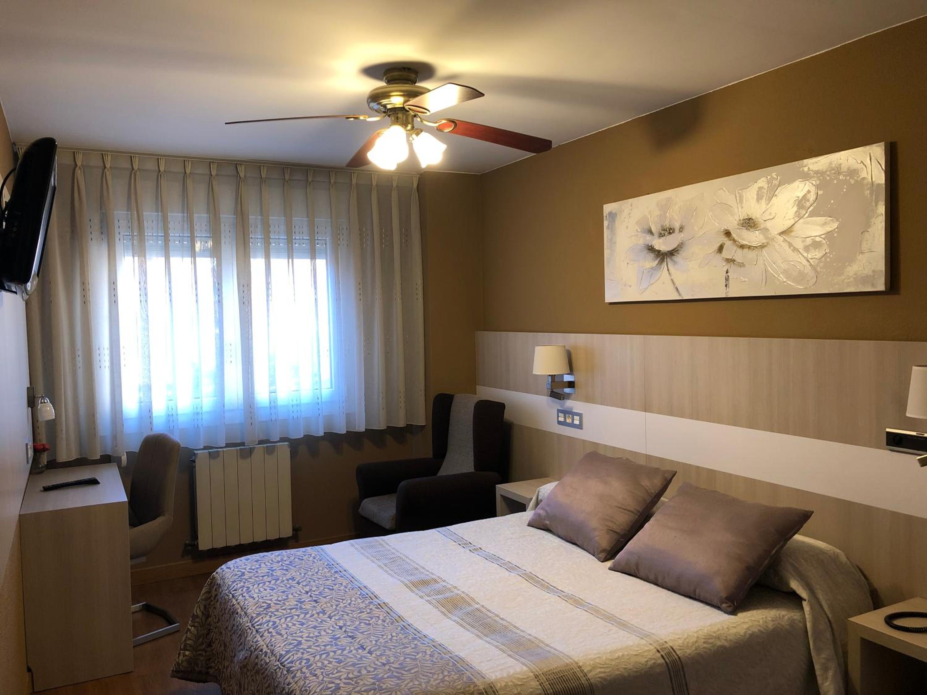 Double or Twin Room photo 2