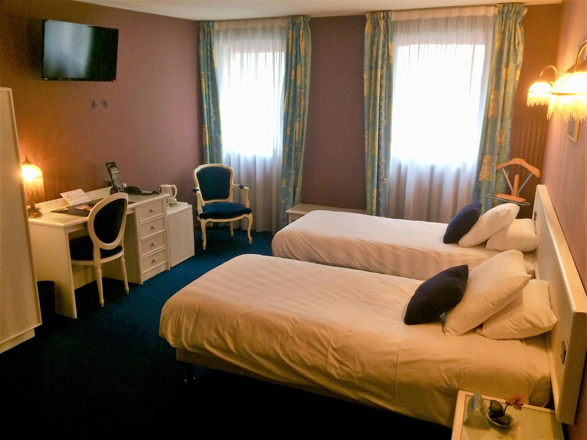 Superior Twin Room - Photo 4