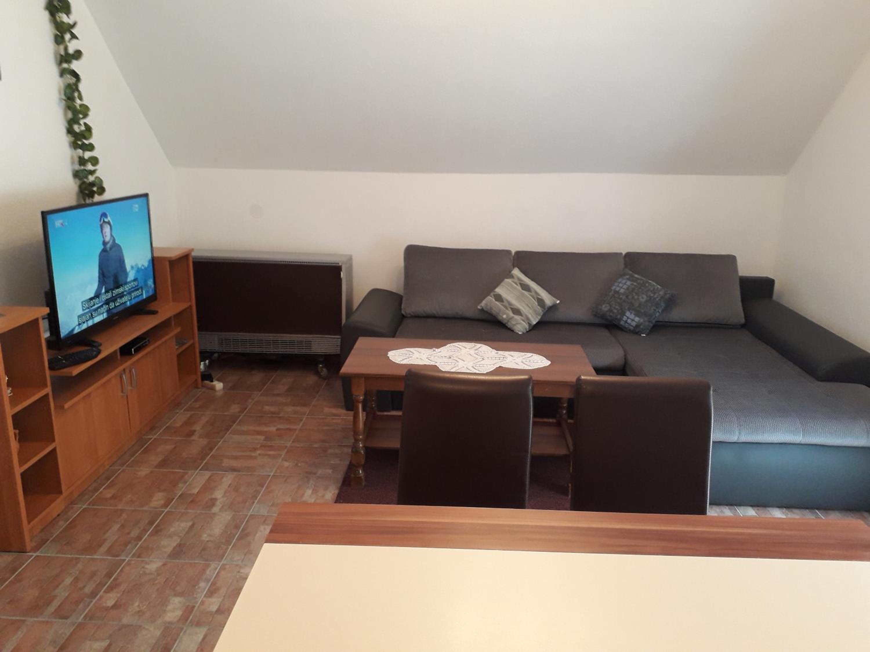 Two-Bedroom Apartment - Photo 5