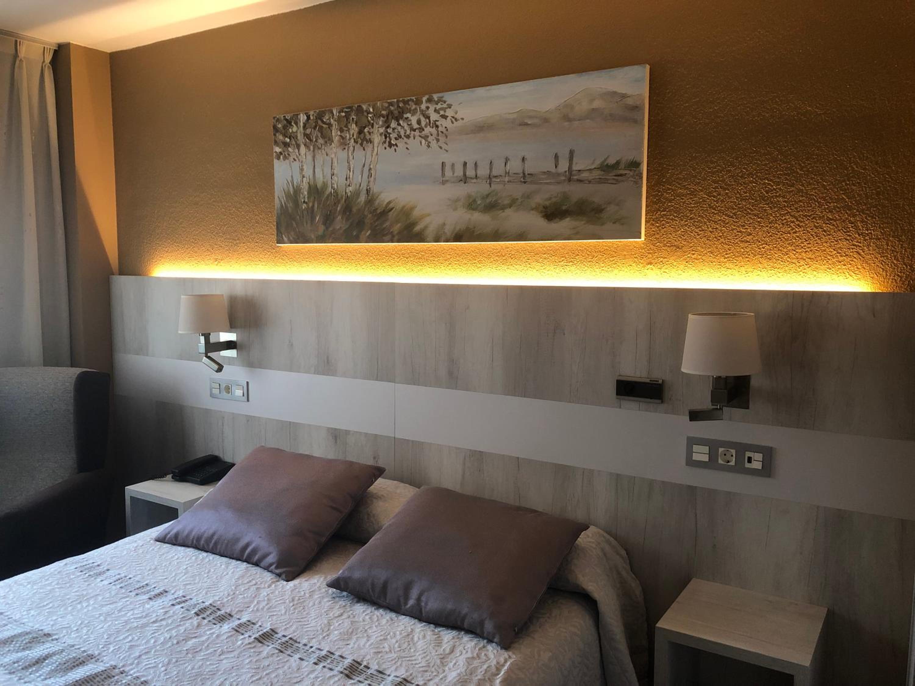 Double or Twin Room with Parking photo 3