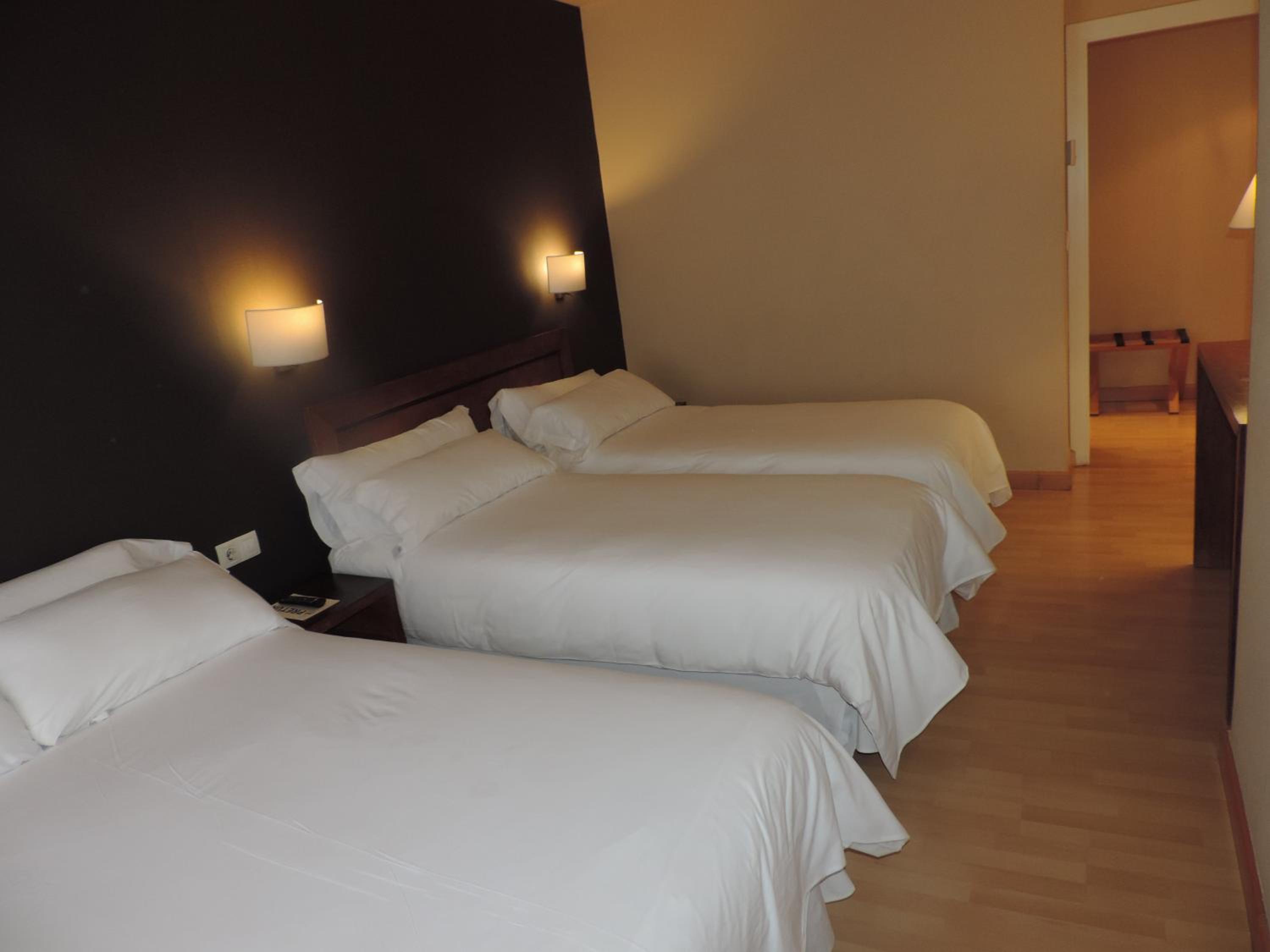 Triple Room - Photo 2