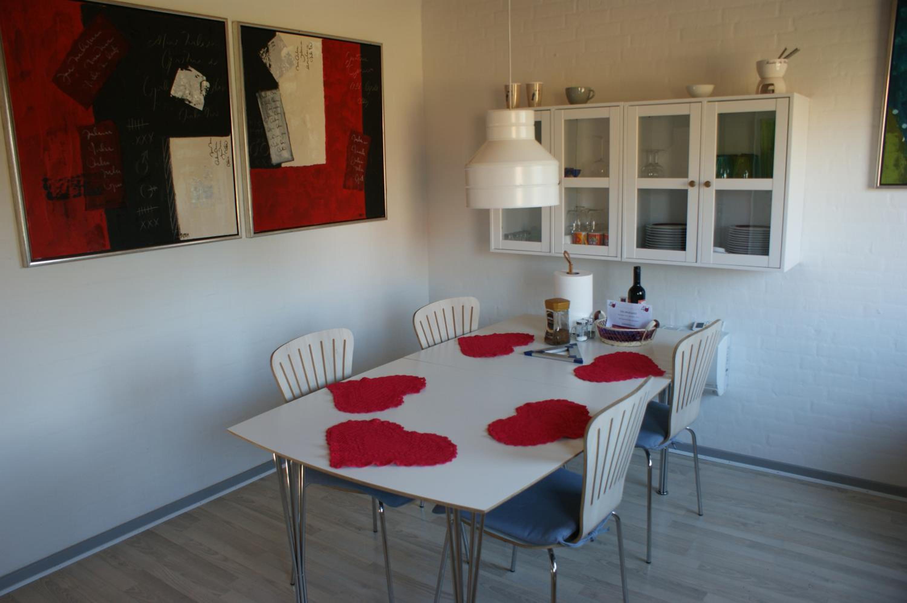 Two-Bedroom House - Photo 46