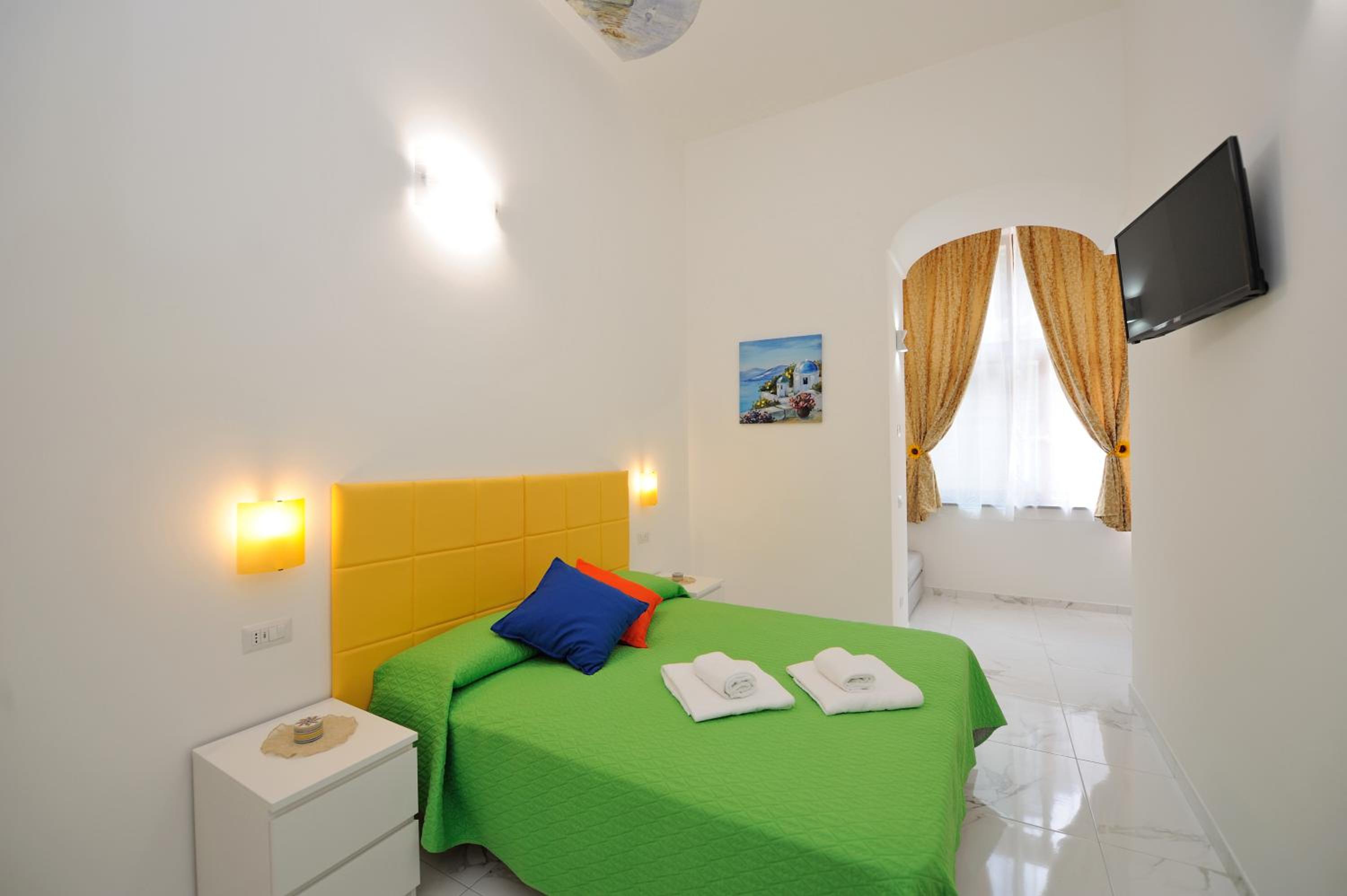 Double or Twin Room - Photo 4