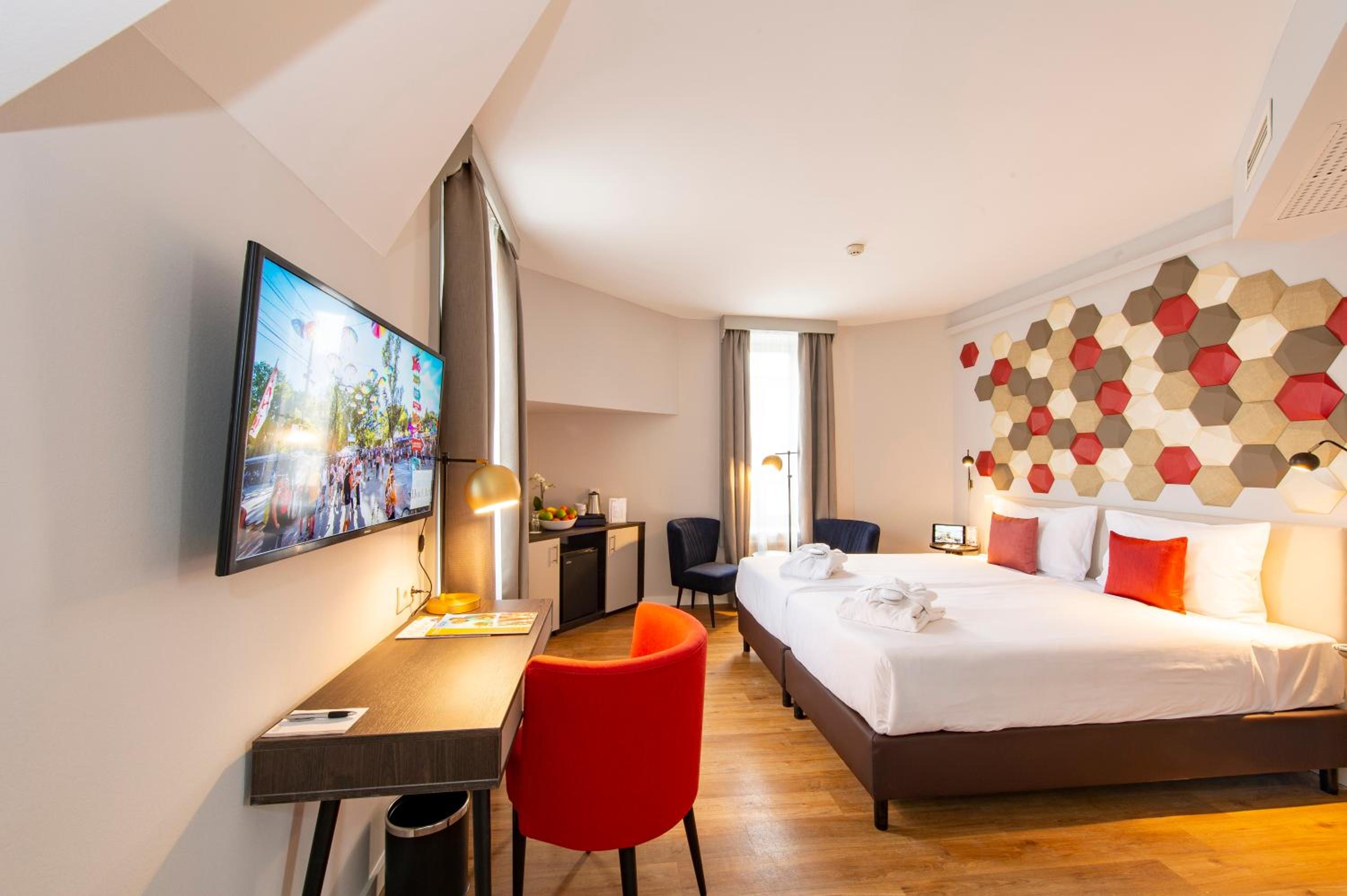 Superior Double or Twin Room - Photo 2