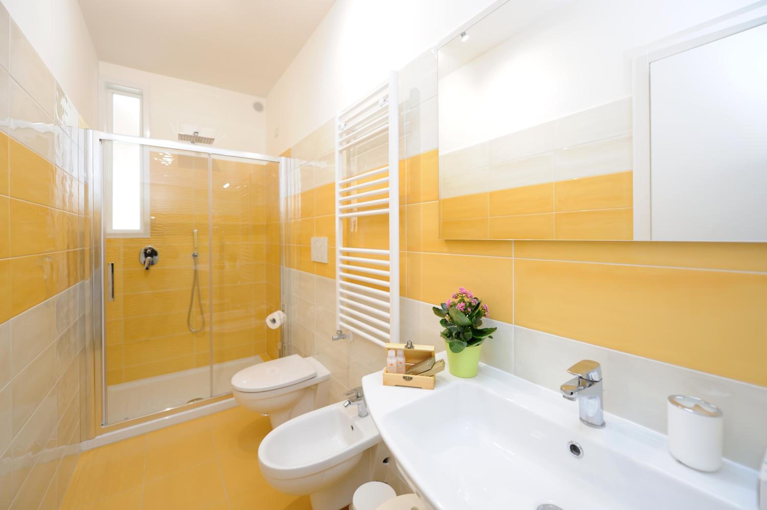 Double or Twin Room - Photo 10