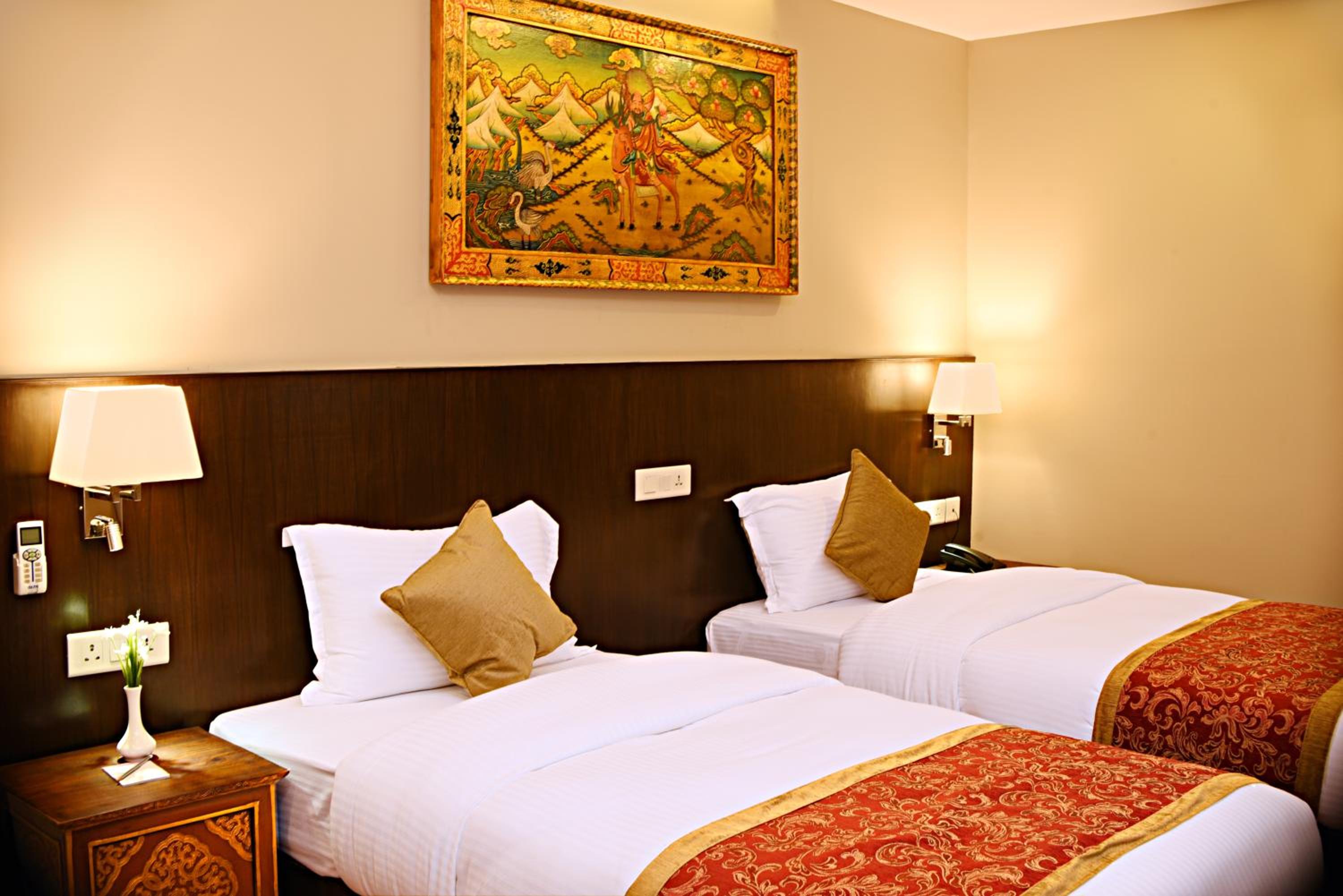 Deluxe Double or Twin Room - Photo 3
