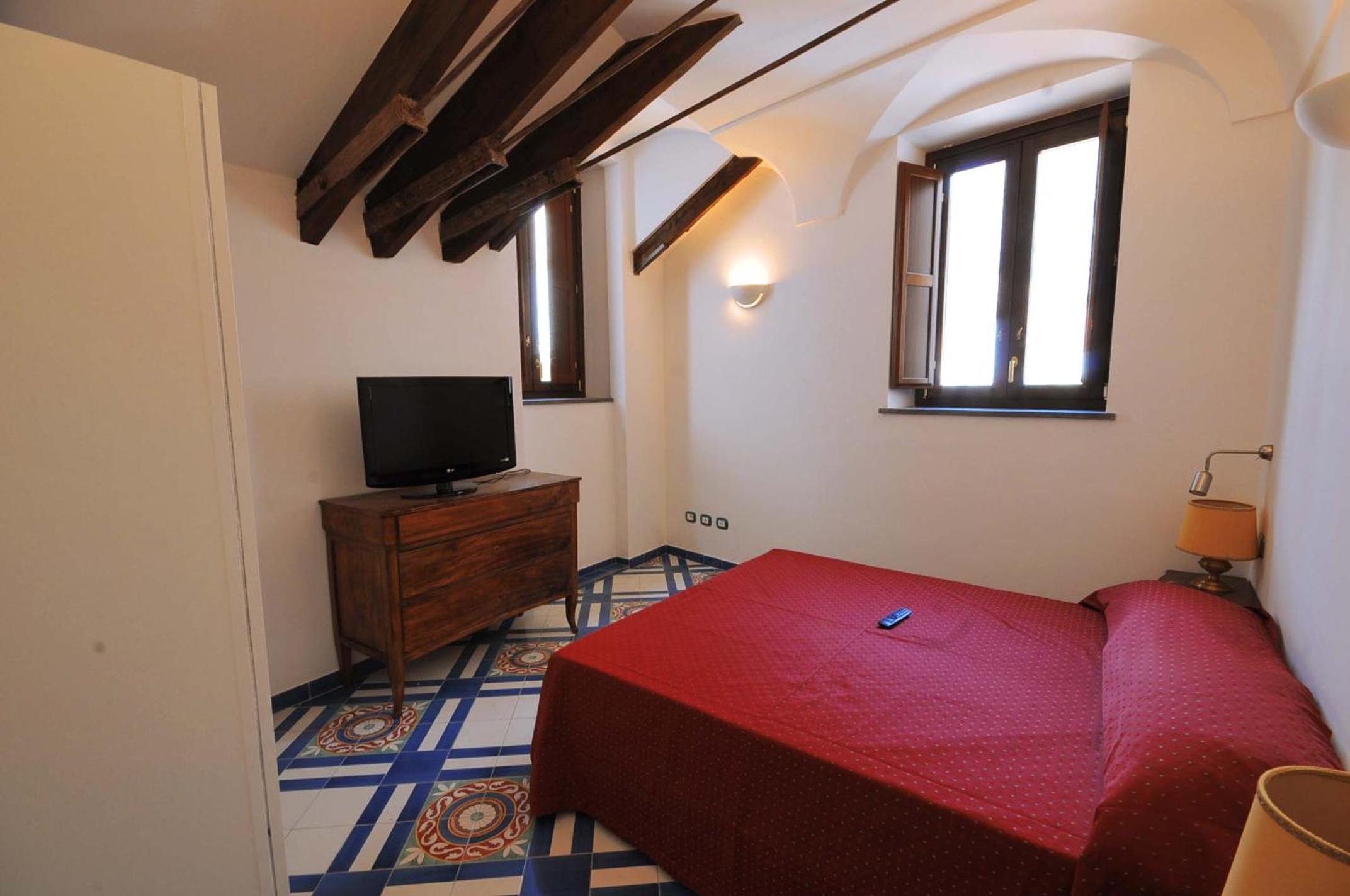 Double Room - Photo 4
