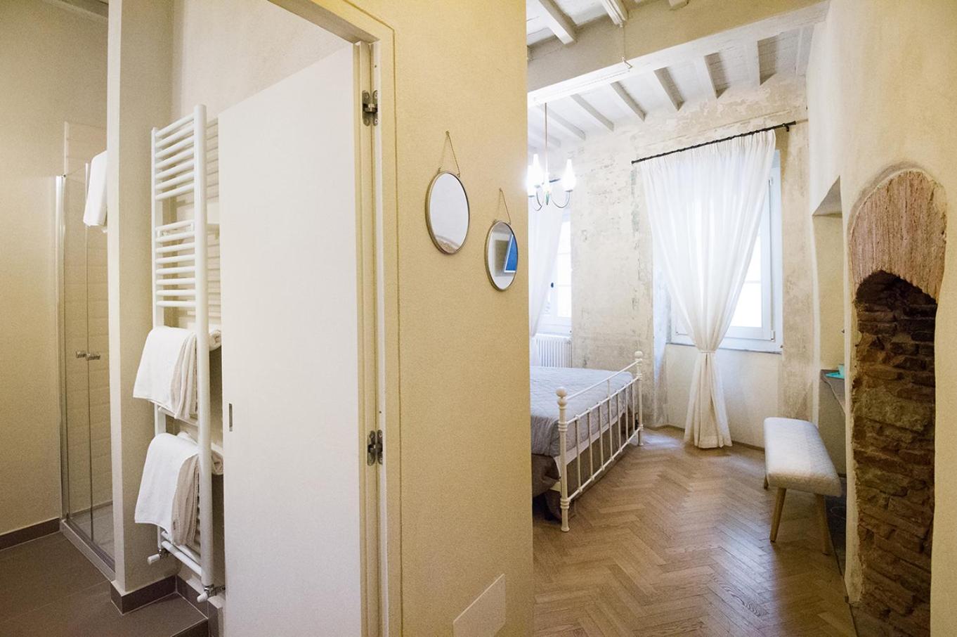 Double Room - Photo 4