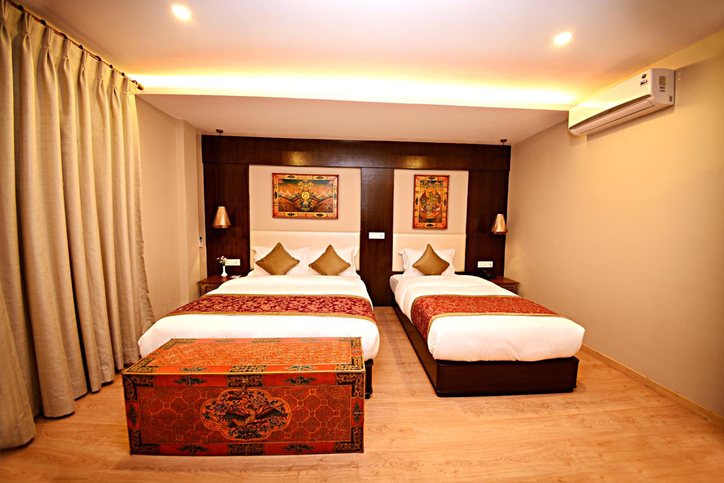 Apartment suits with free Airport Pickup photo 2