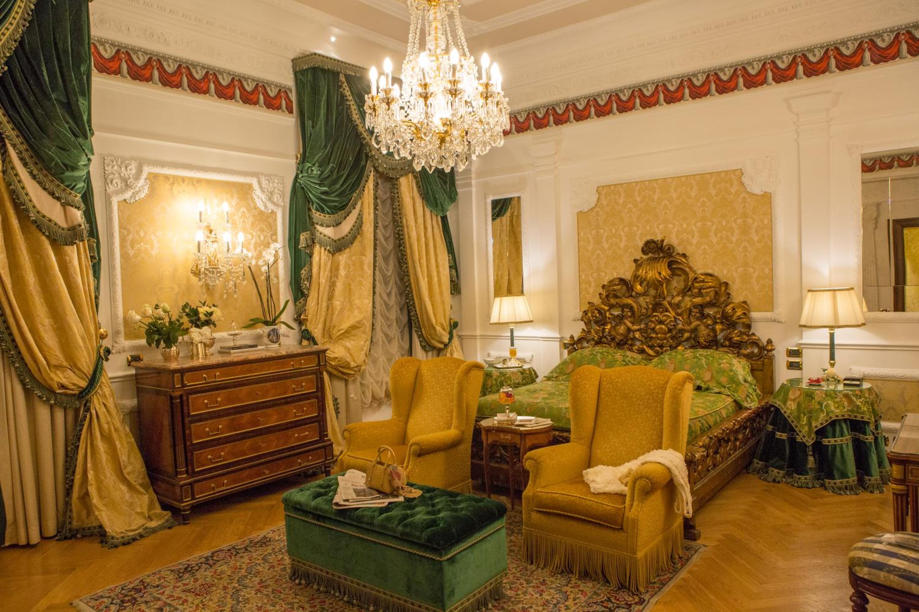 Royal Suite - Photo 6