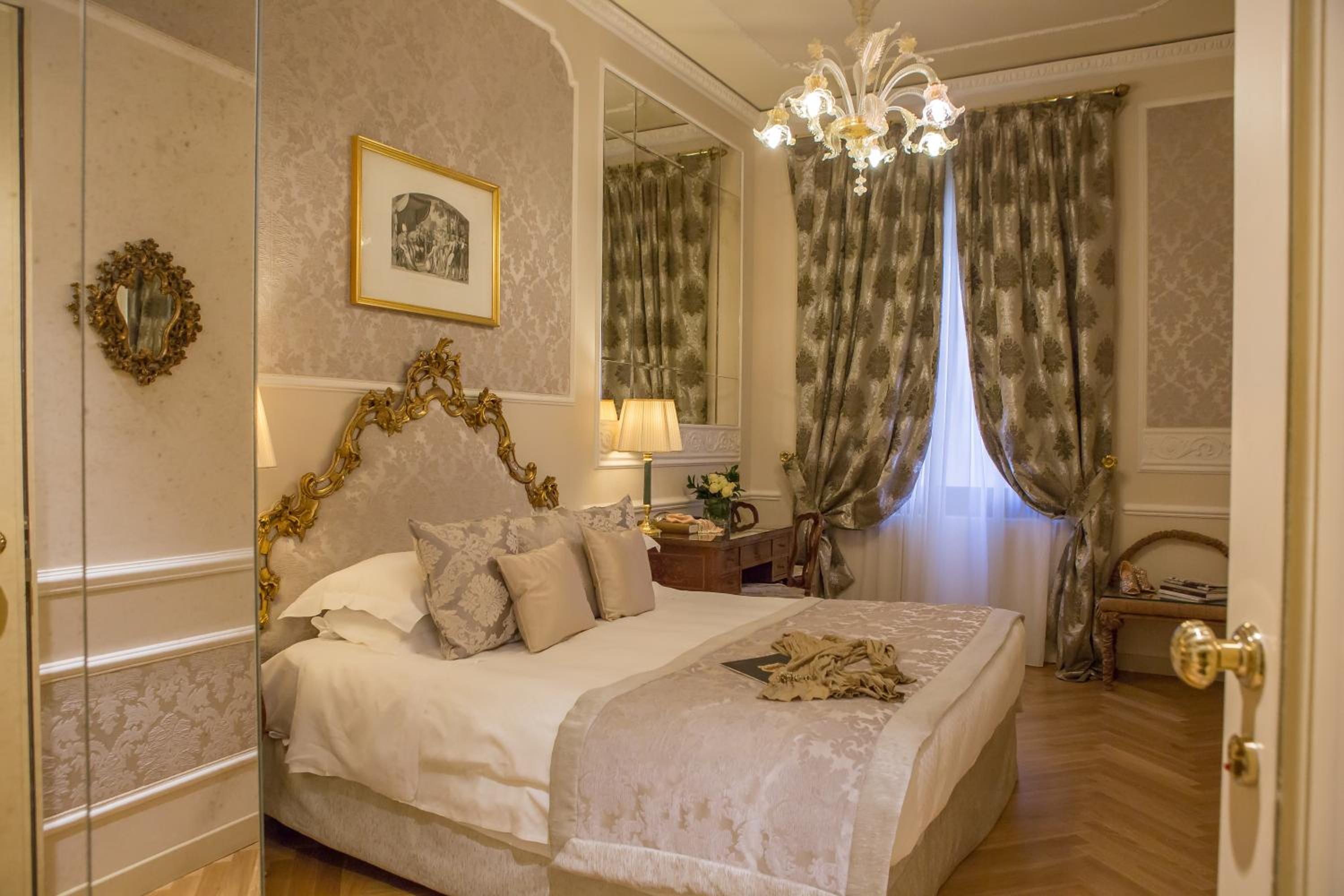 Deluxe Double Room - Photo 3