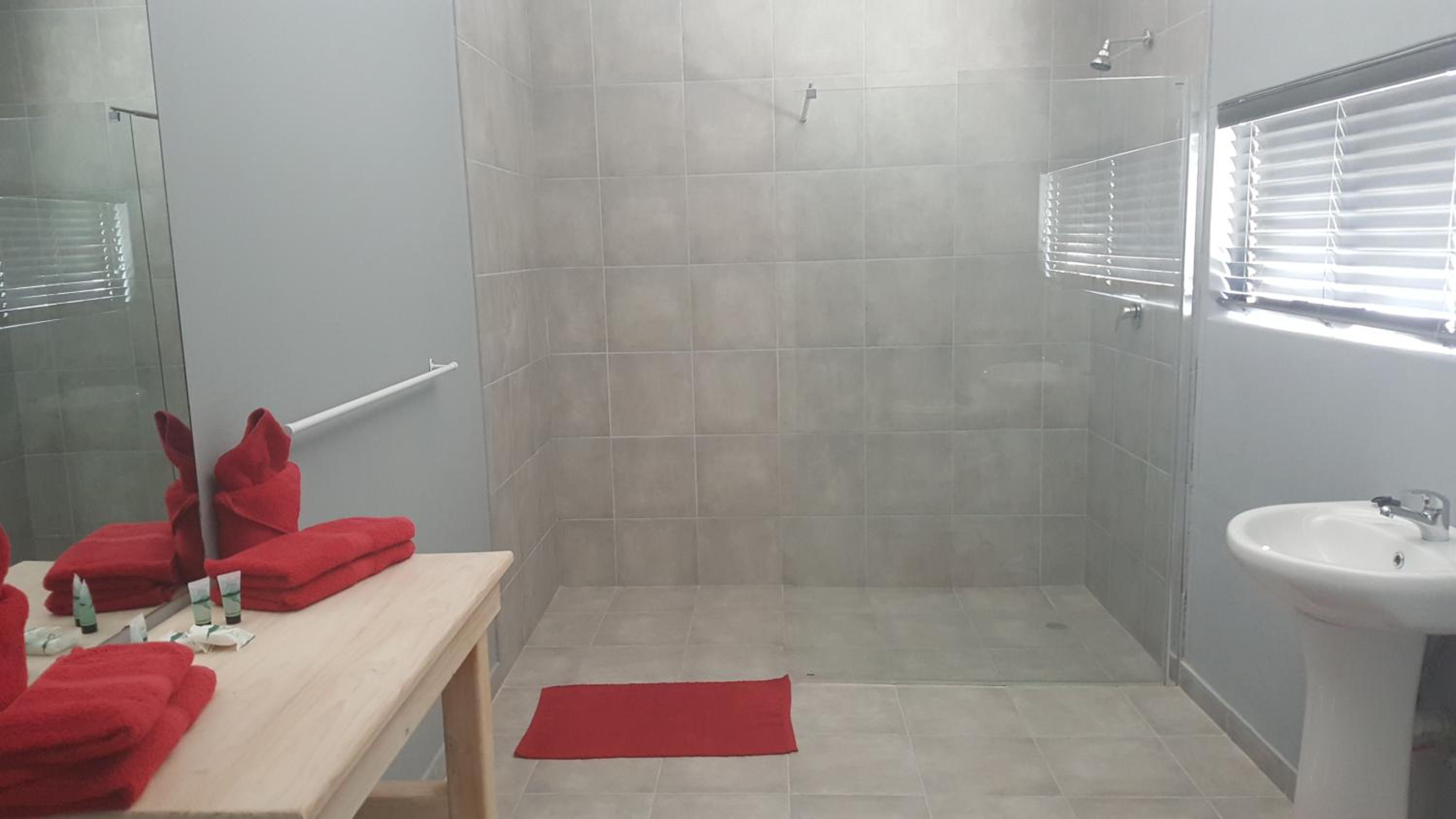 Twin Room with Bathroom photo 2